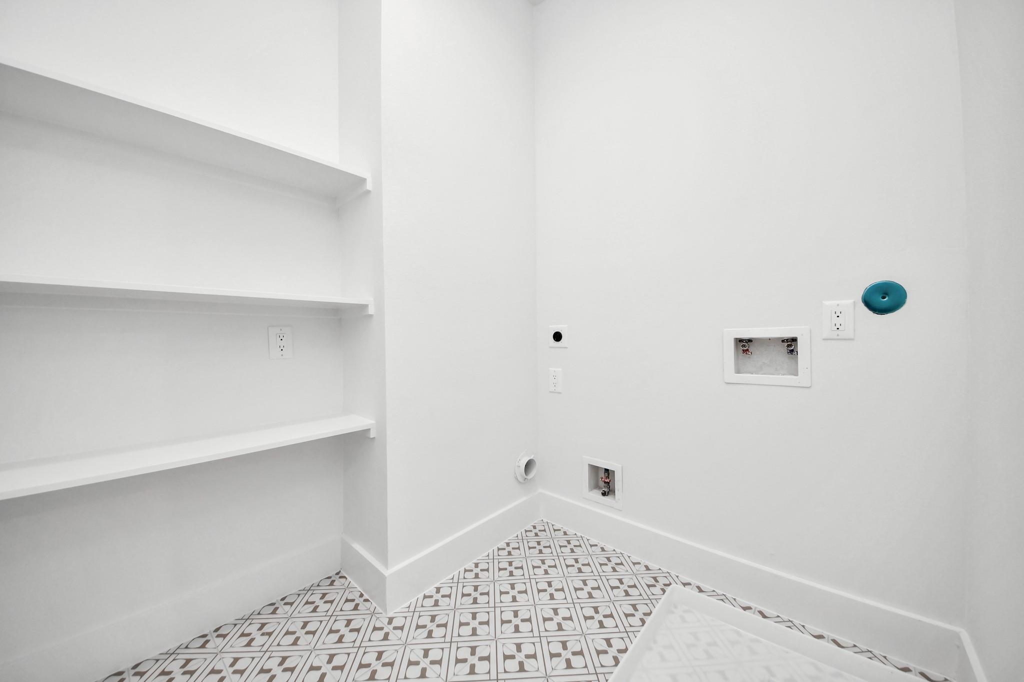 2216 Via Cami Property Photo 28
