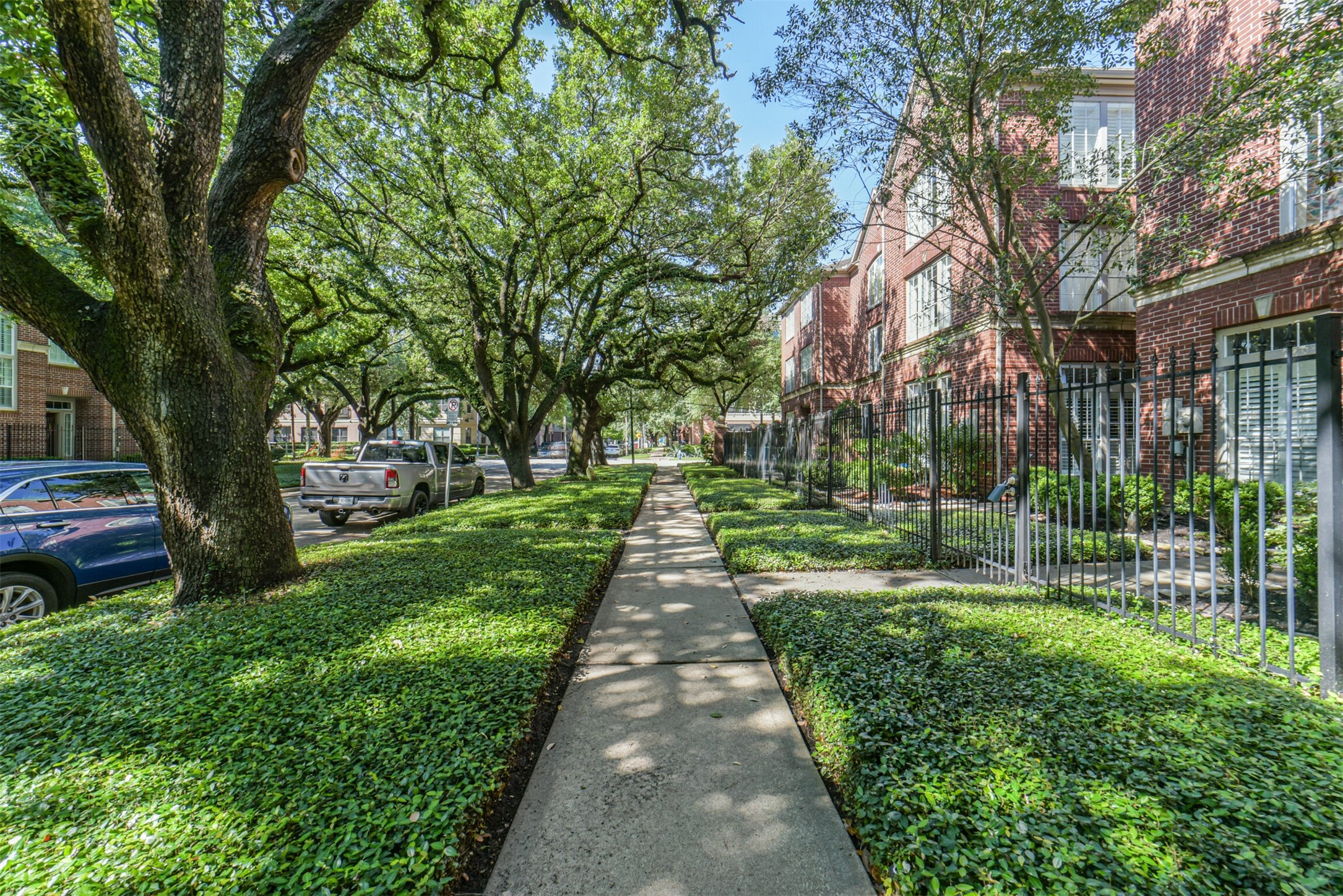 227 Mcgowen Street Property Photo 8