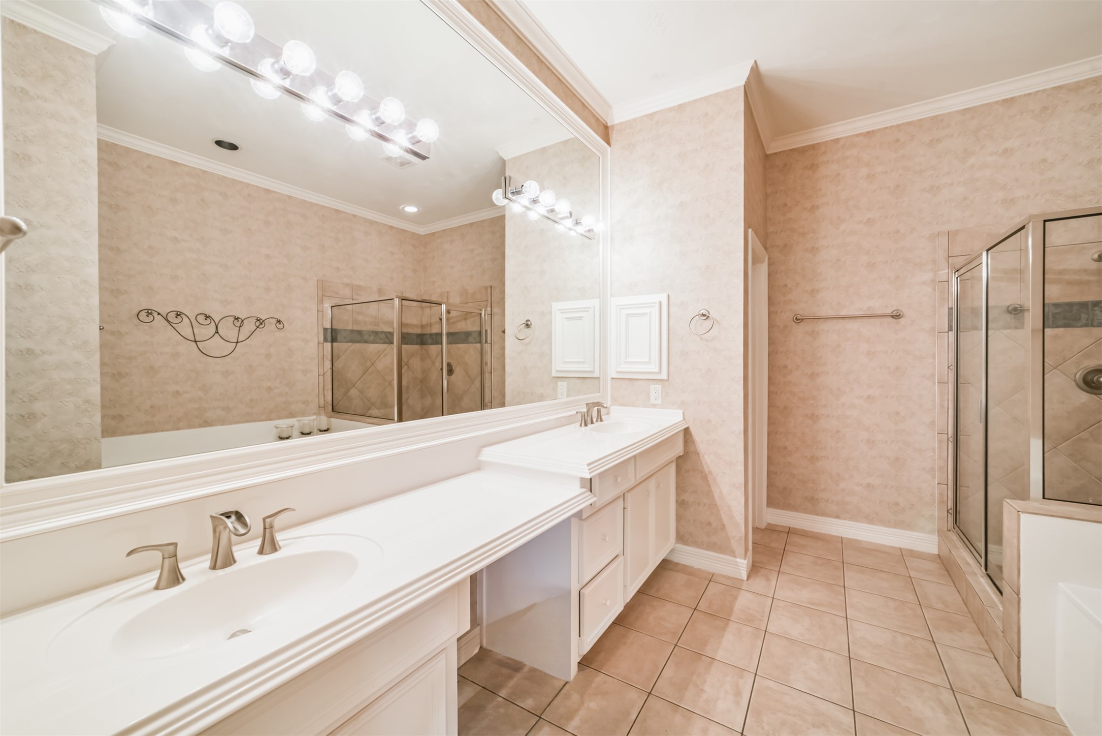 227 Mcgowen Street Property Photo 19