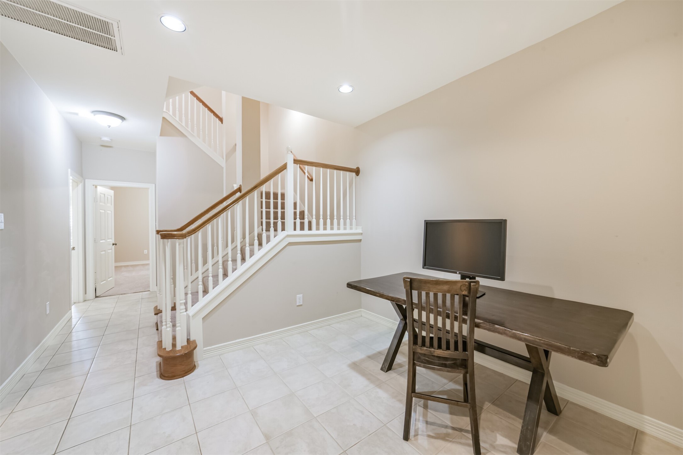 227 Mcgowen Street Property Photo 21
