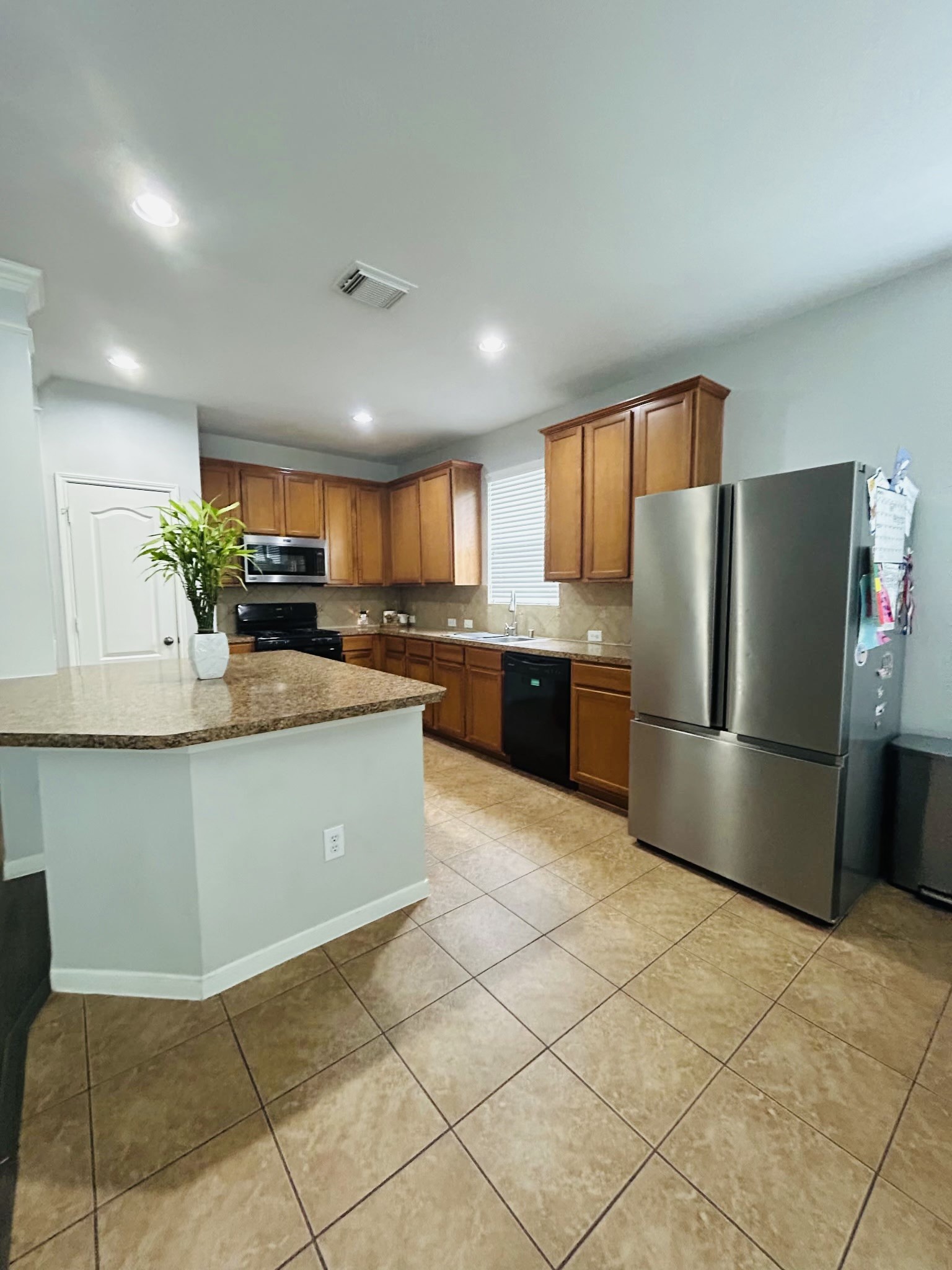 18902 Cluster Oaks Drive Property Photo 4
