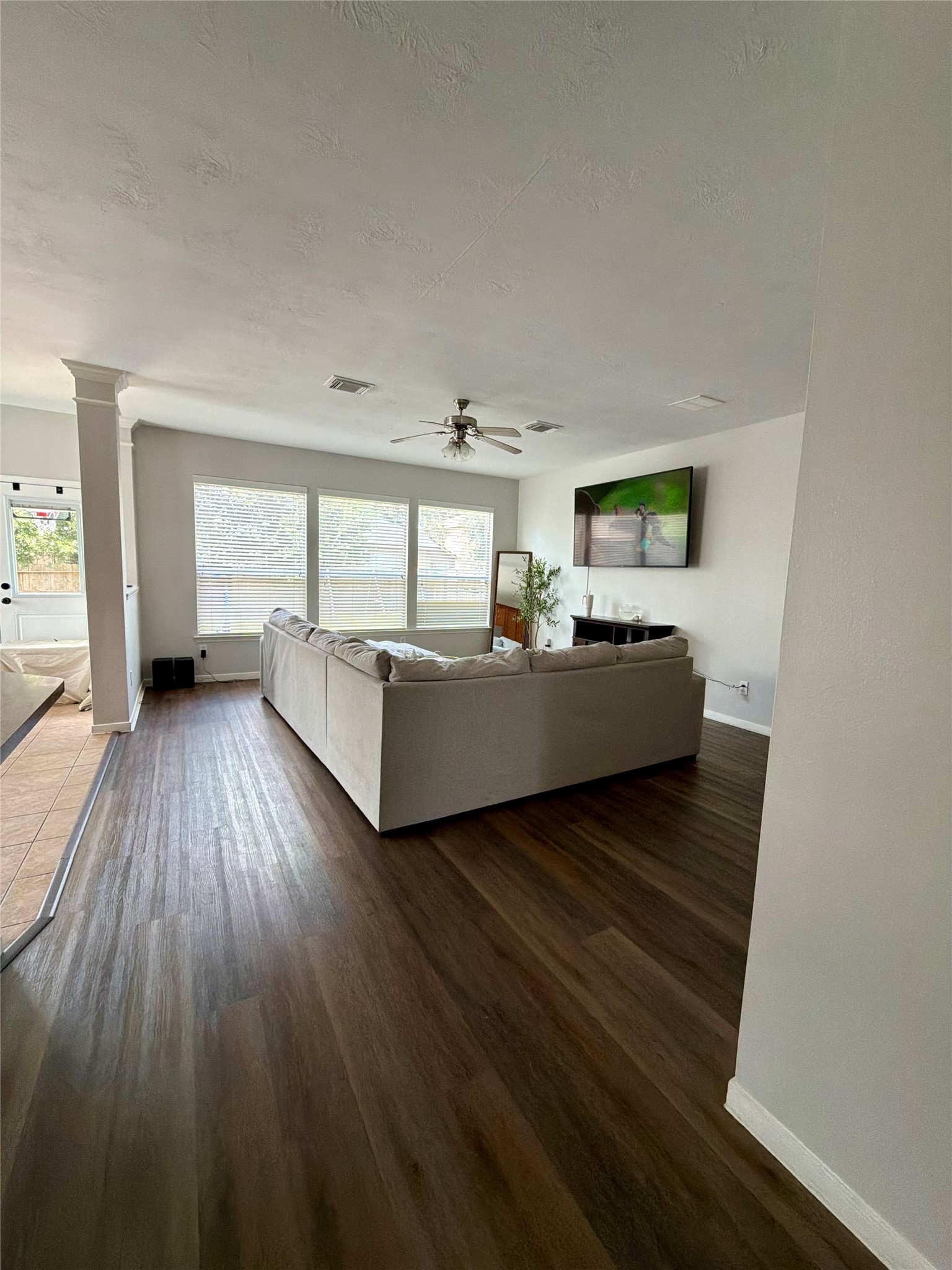 18902 Cluster Oaks Drive Property Photo 8