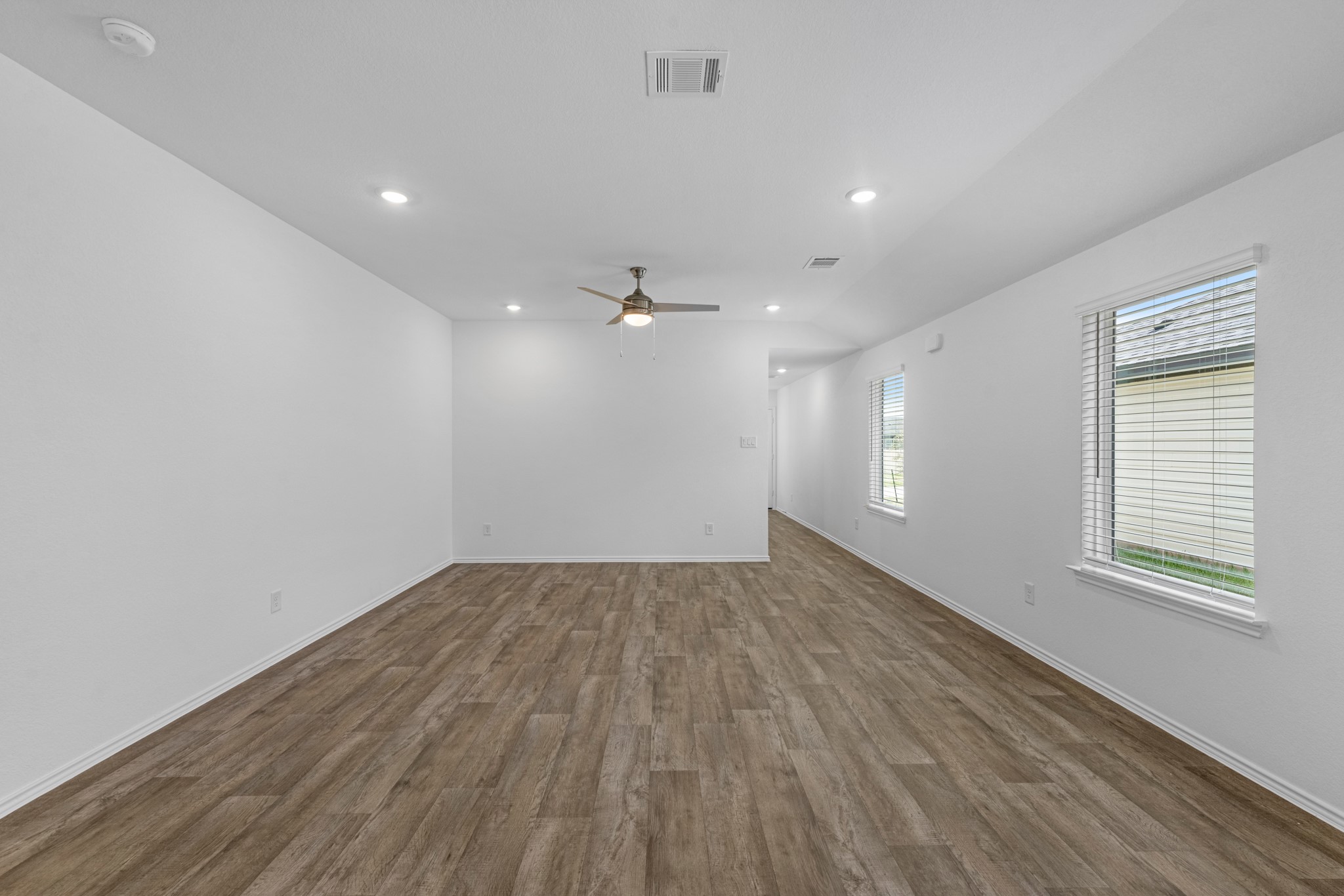 3038 Holland Lakes Drive Property Photo 6