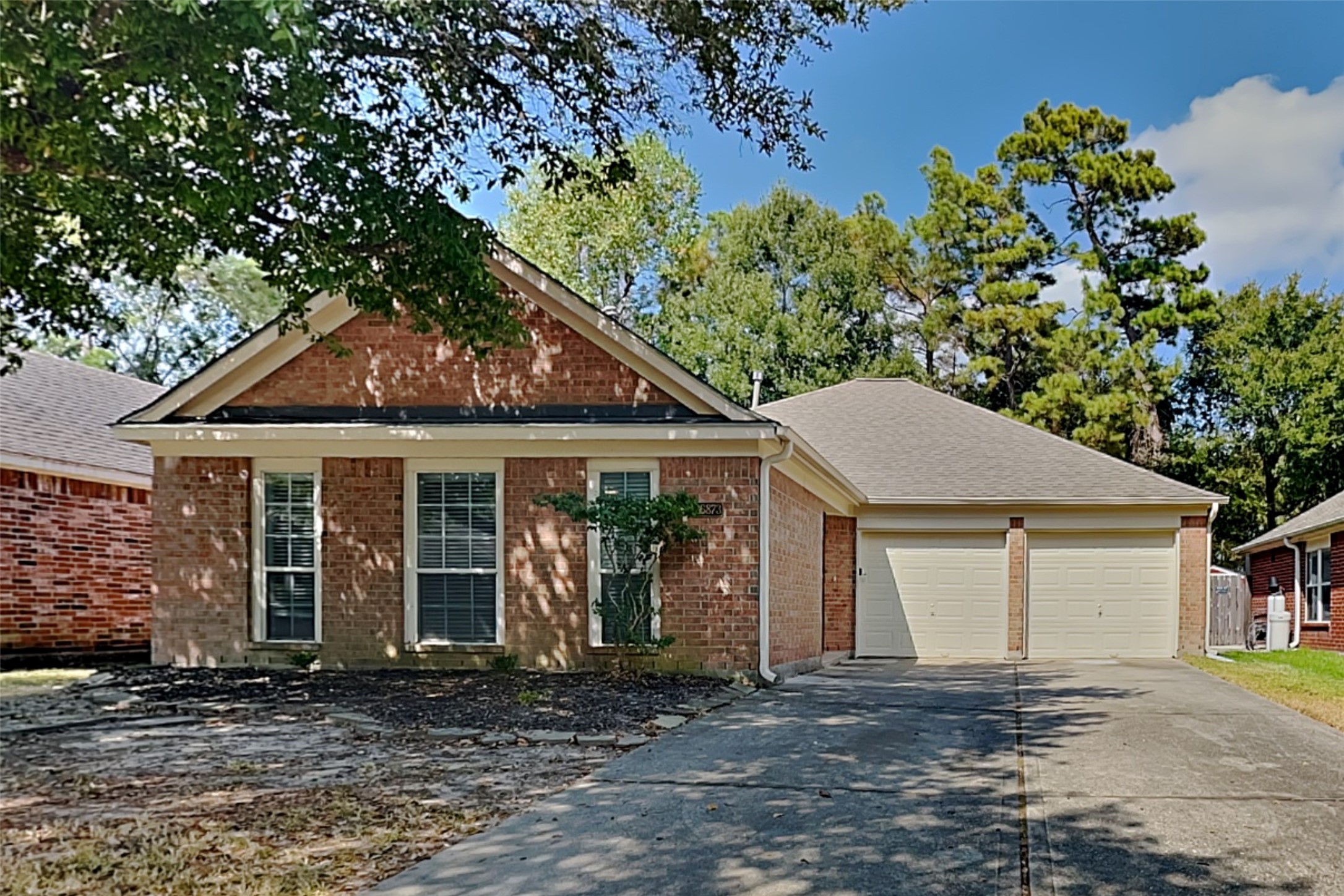 26873 Manor Falls Drive Property Photo 1