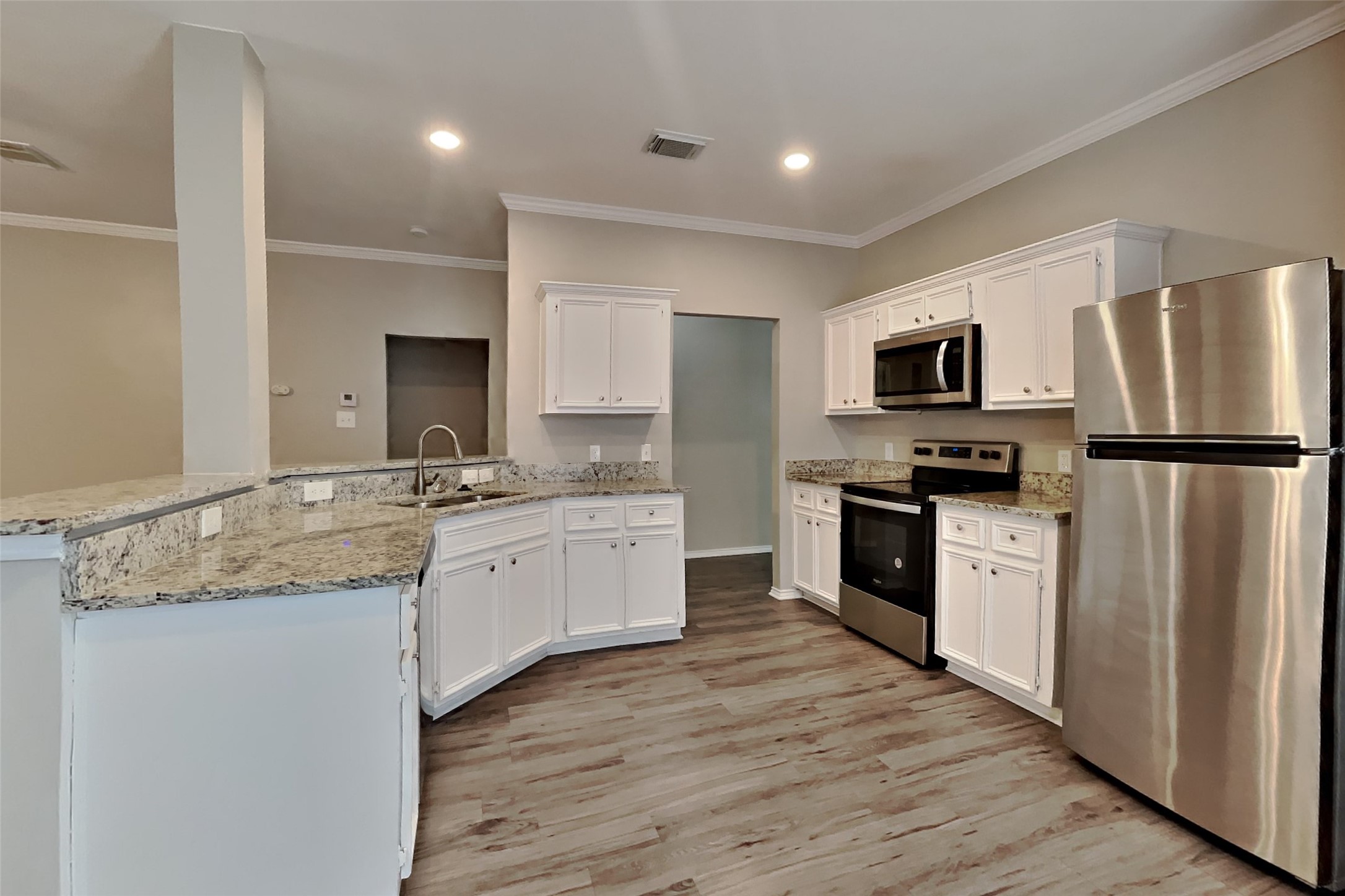 26873 Manor Falls Drive Property Photo 5