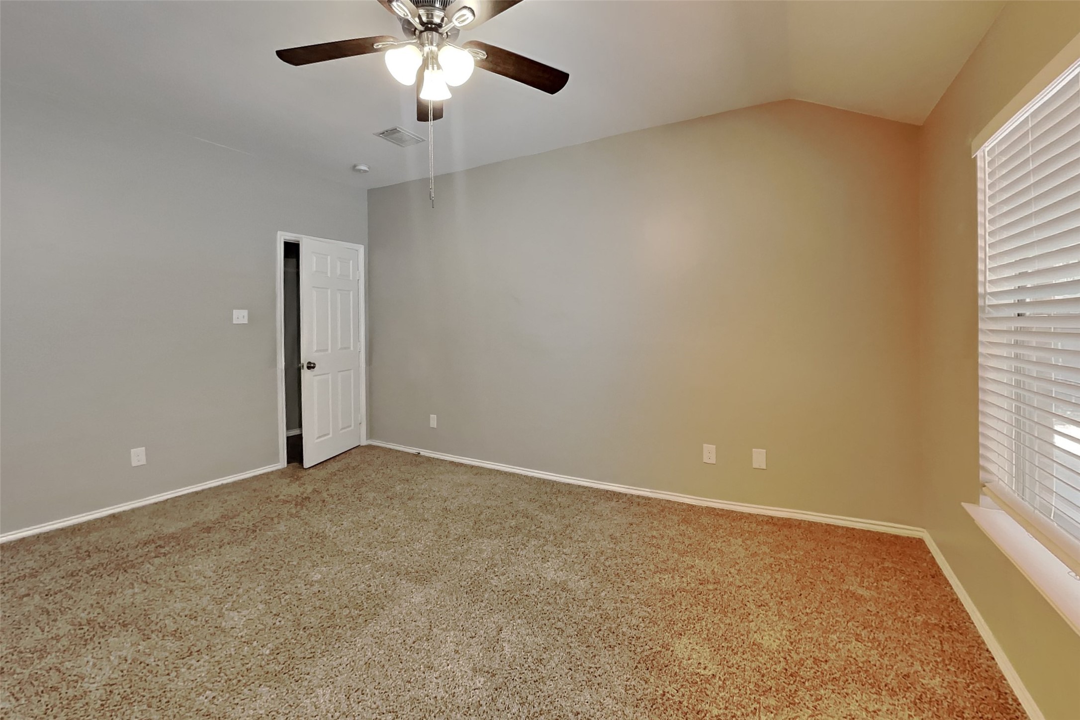 26873 Manor Falls Drive Property Photo 9