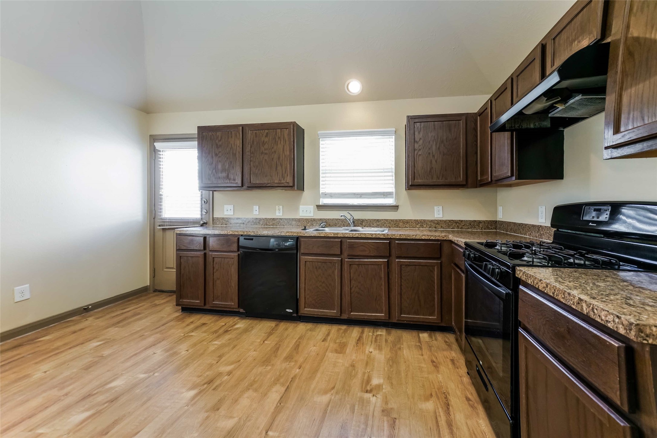 21919 S Werrington Way Property Photo 2