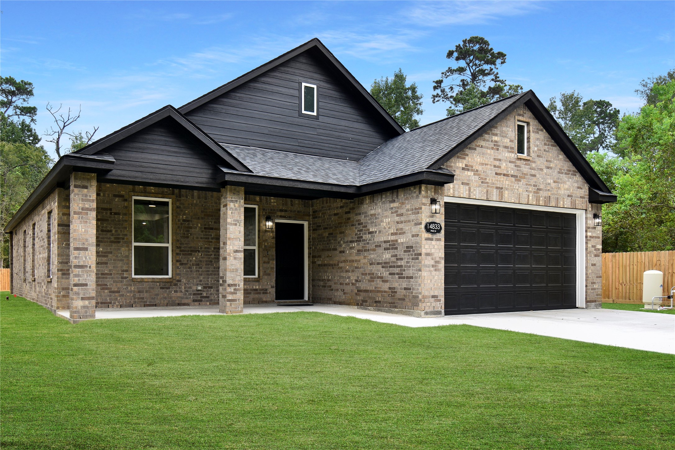 14833 Pine Drive Property Photo 1