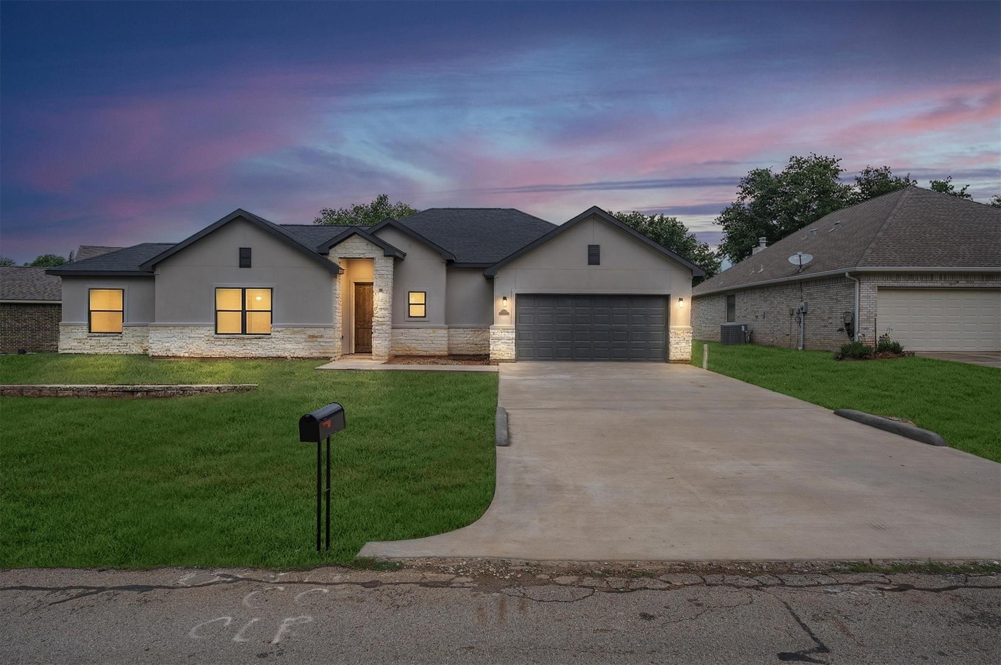 10510 Twin Circles Dr Property Photo 2