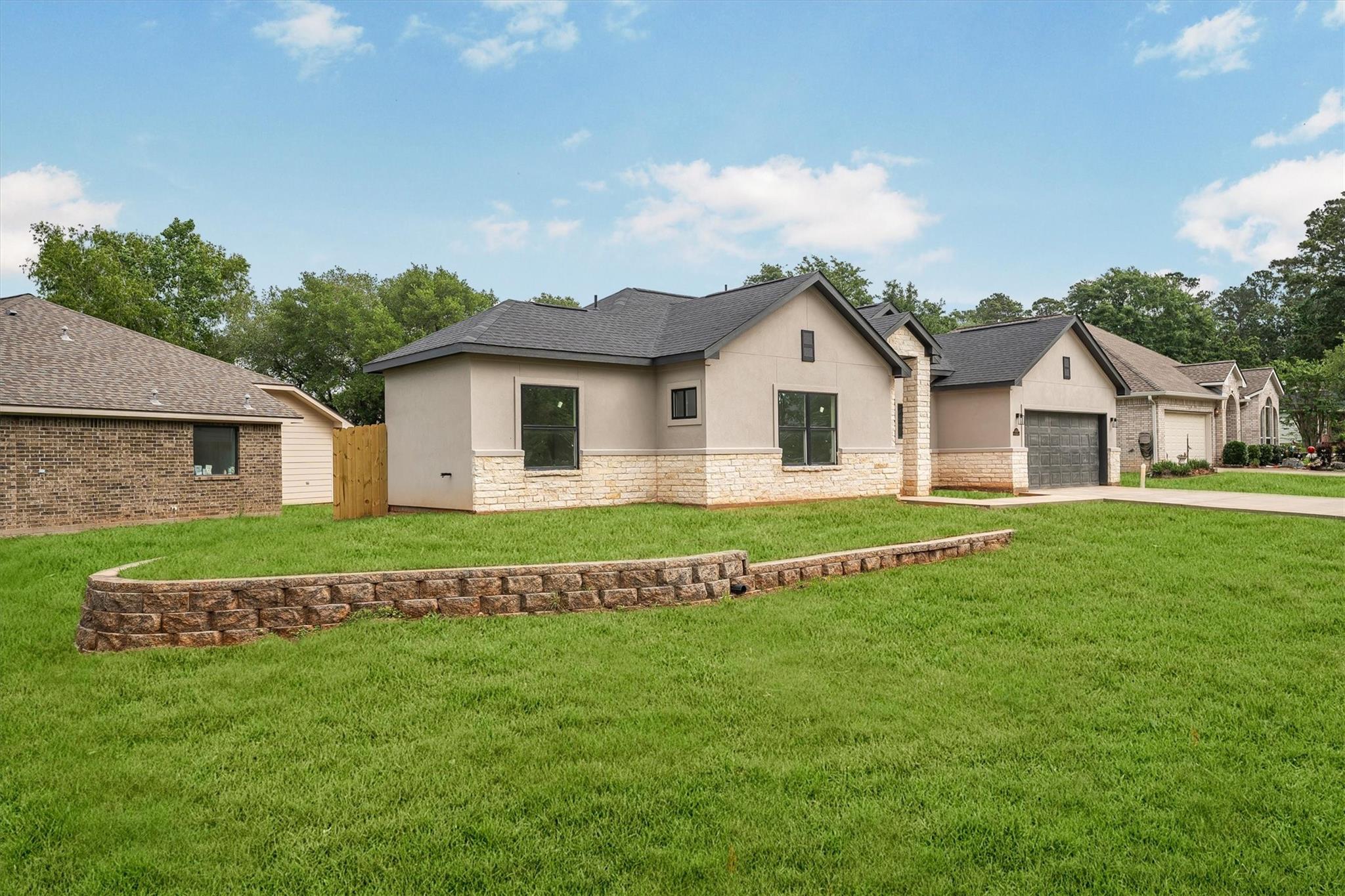 10510 Twin Circles Dr Property Photo 8