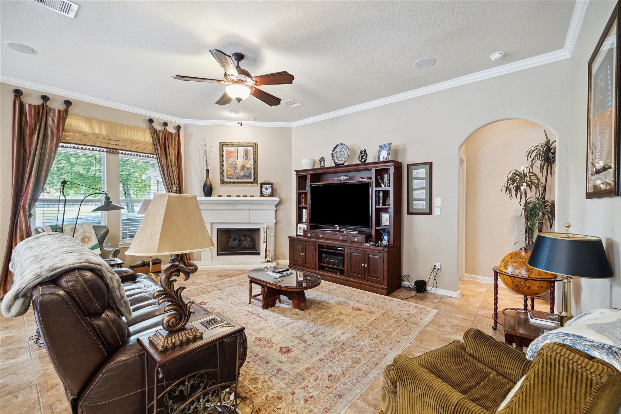 20289 Southwood Oaks Drive Property Photo 6