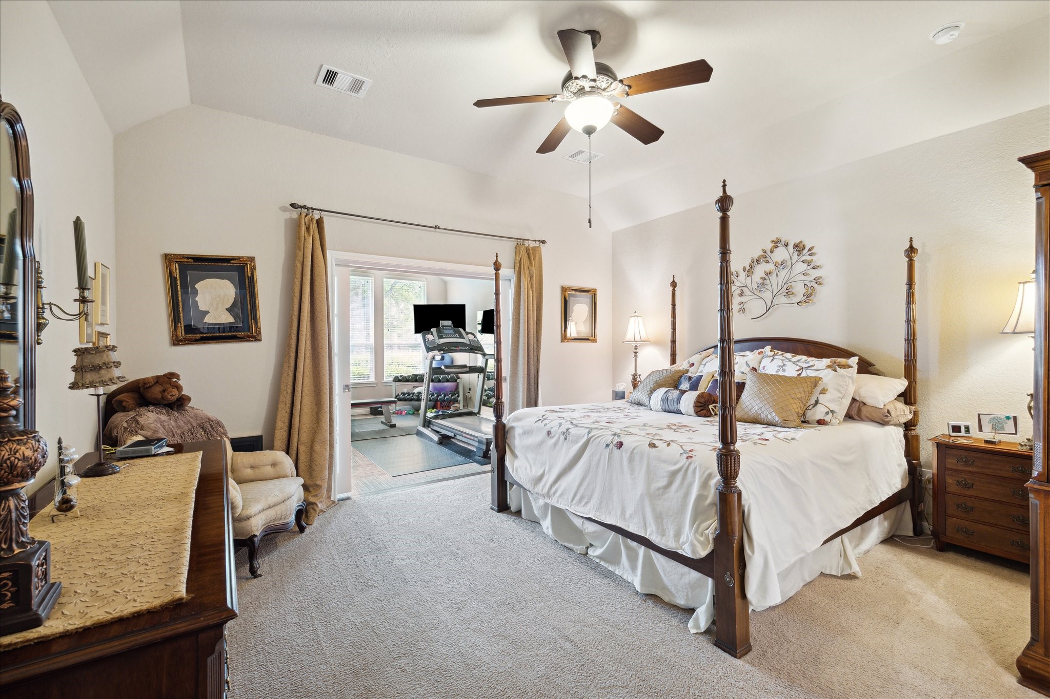 20289 Southwood Oaks Drive Property Photo 10