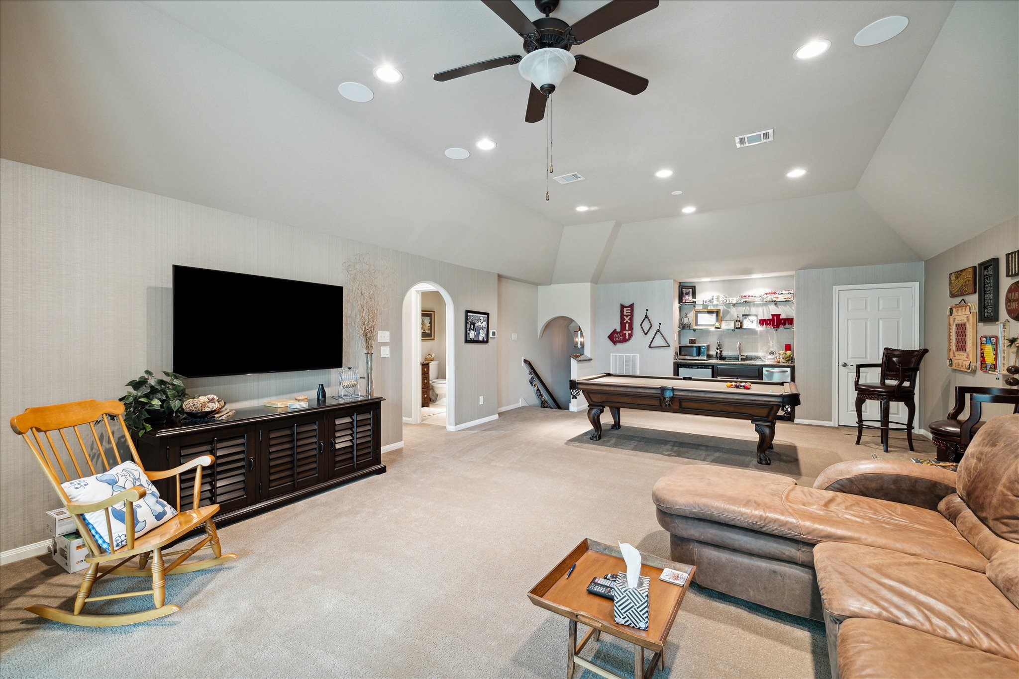 20289 Southwood Oaks Drive Property Photo 14