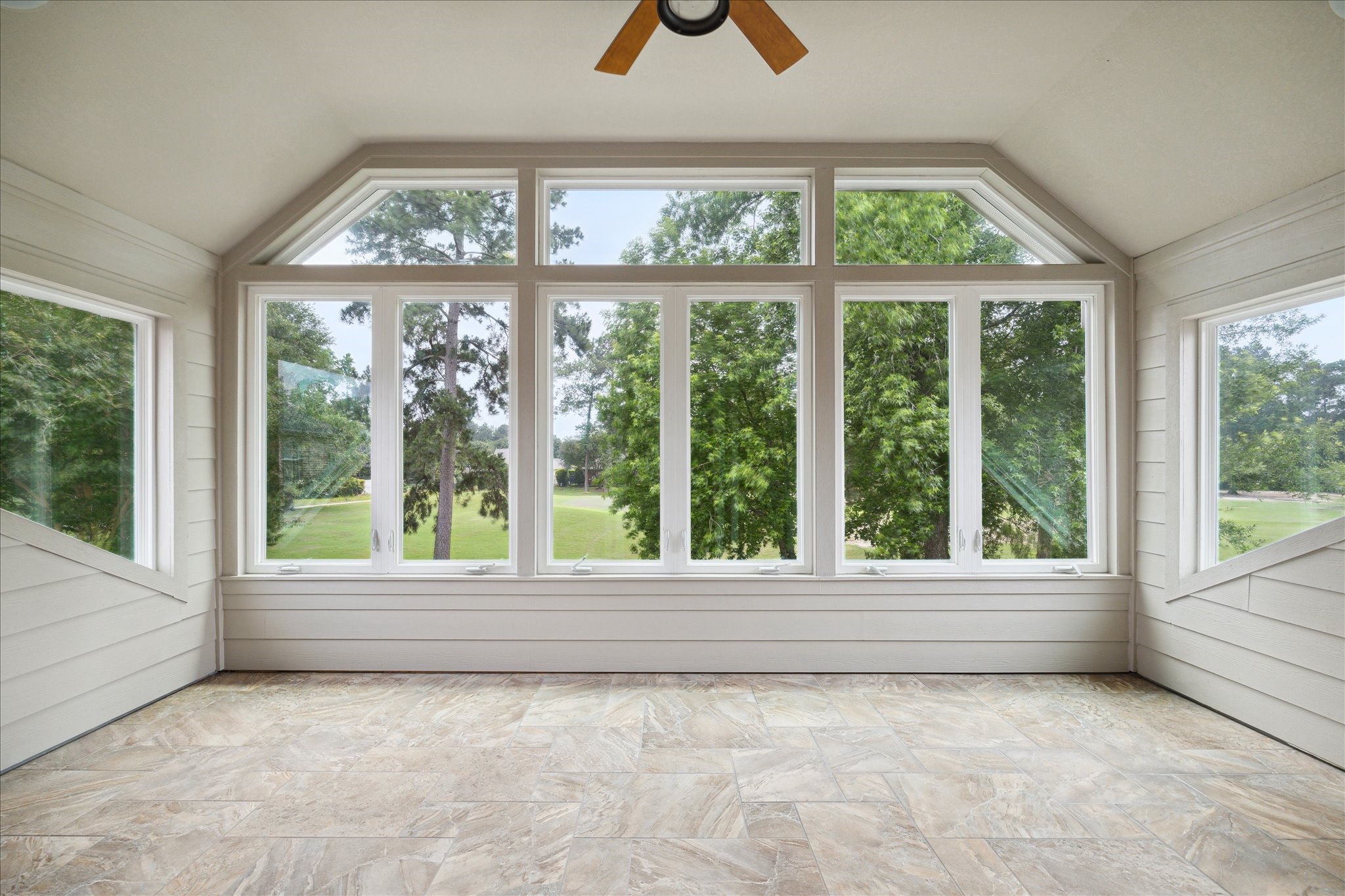 20289 Southwood Oaks Drive Property Photo 17
