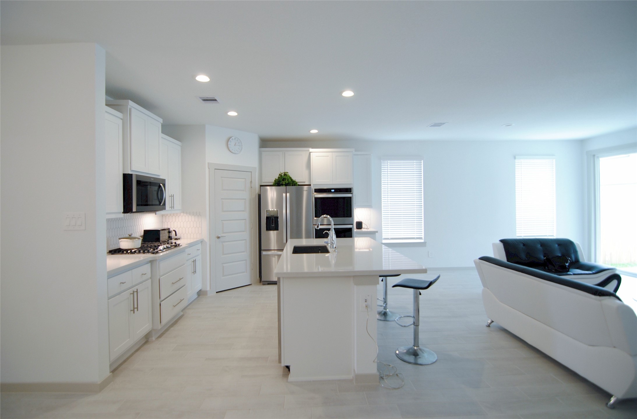29207 Pikes Peak Drive Property Photo 5