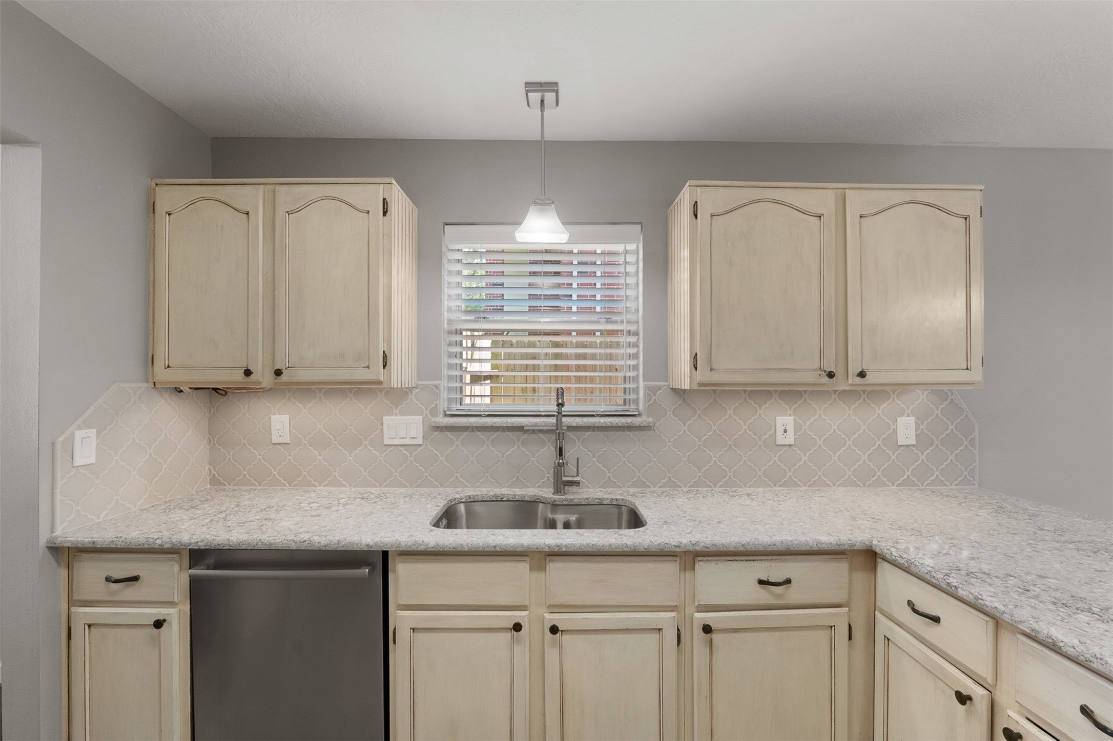 1118 Wentworth Drive Property Photo 17