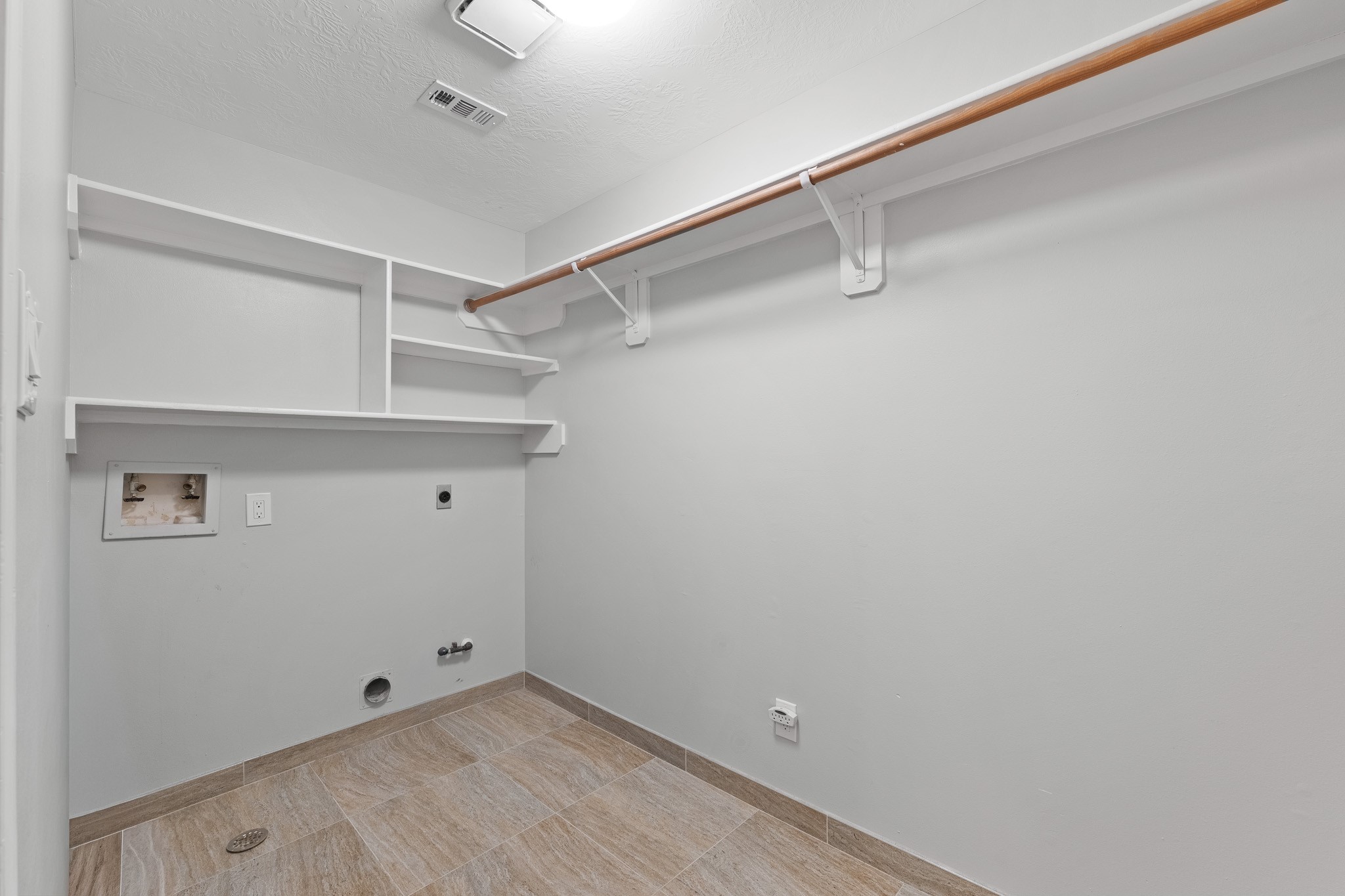 1118 Wentworth Drive Property Photo 32