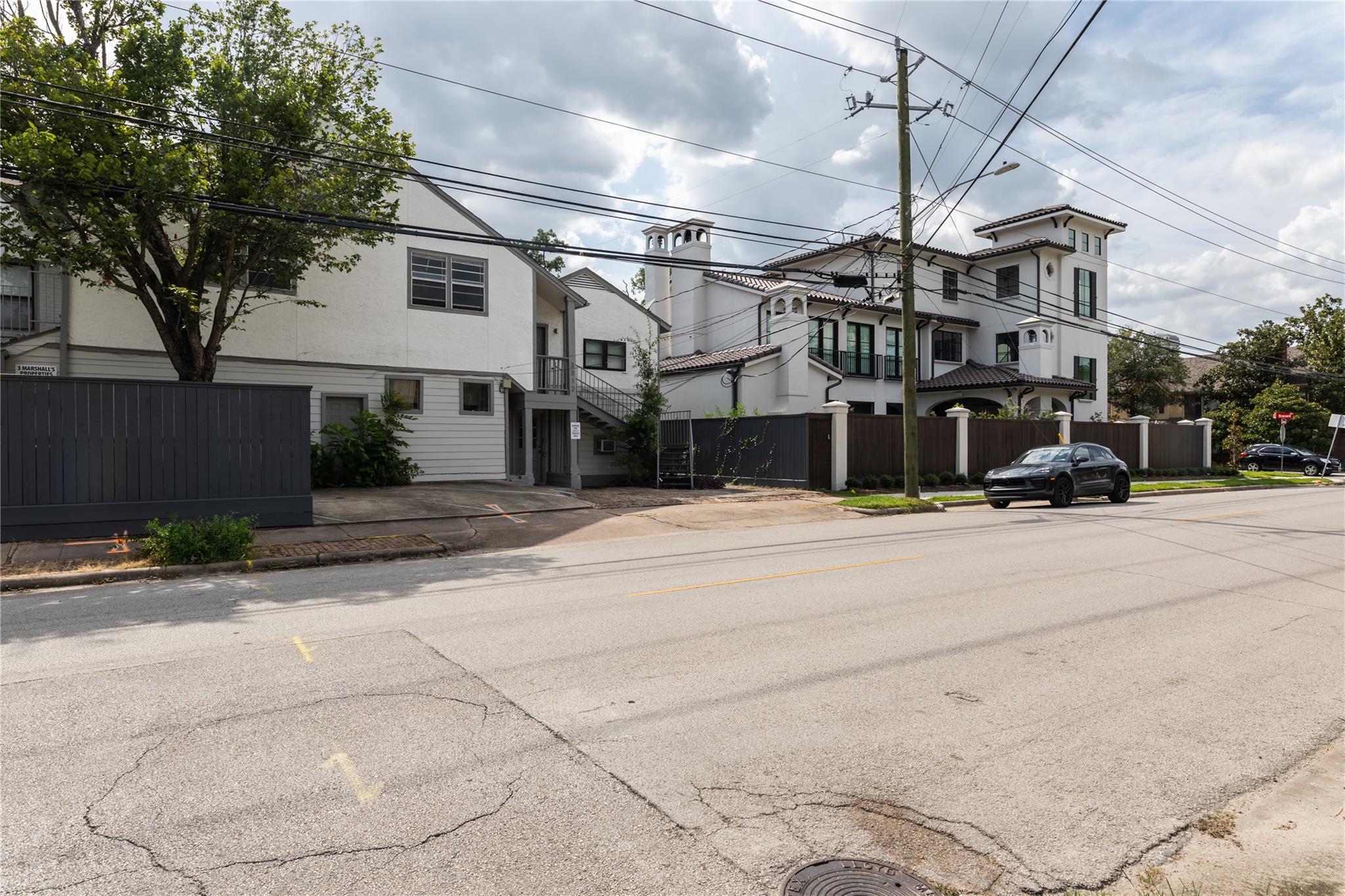 3312-1 Greenbriar Drive Property Photo 18