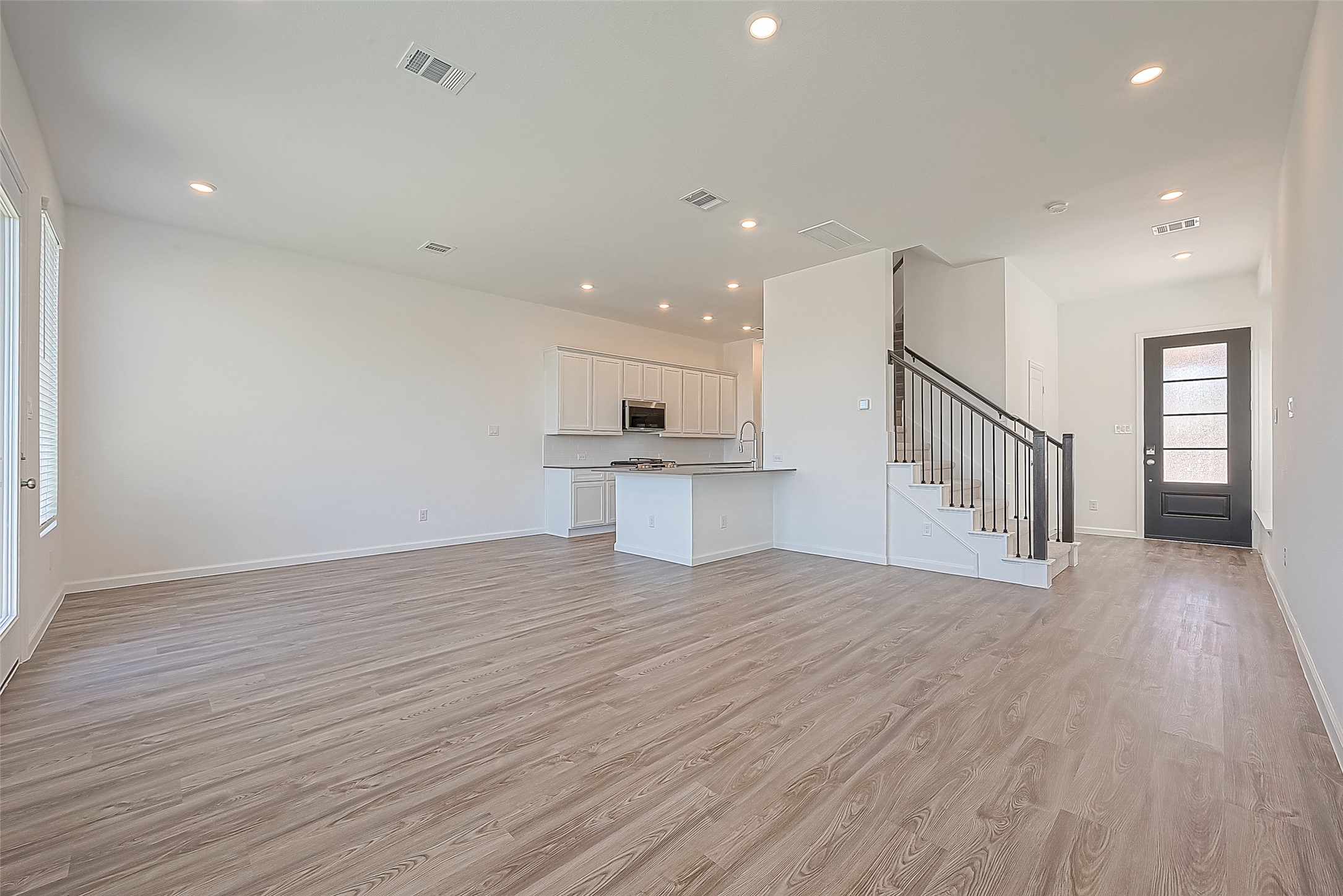 5554 Amber Brook Lane Property Photo 7