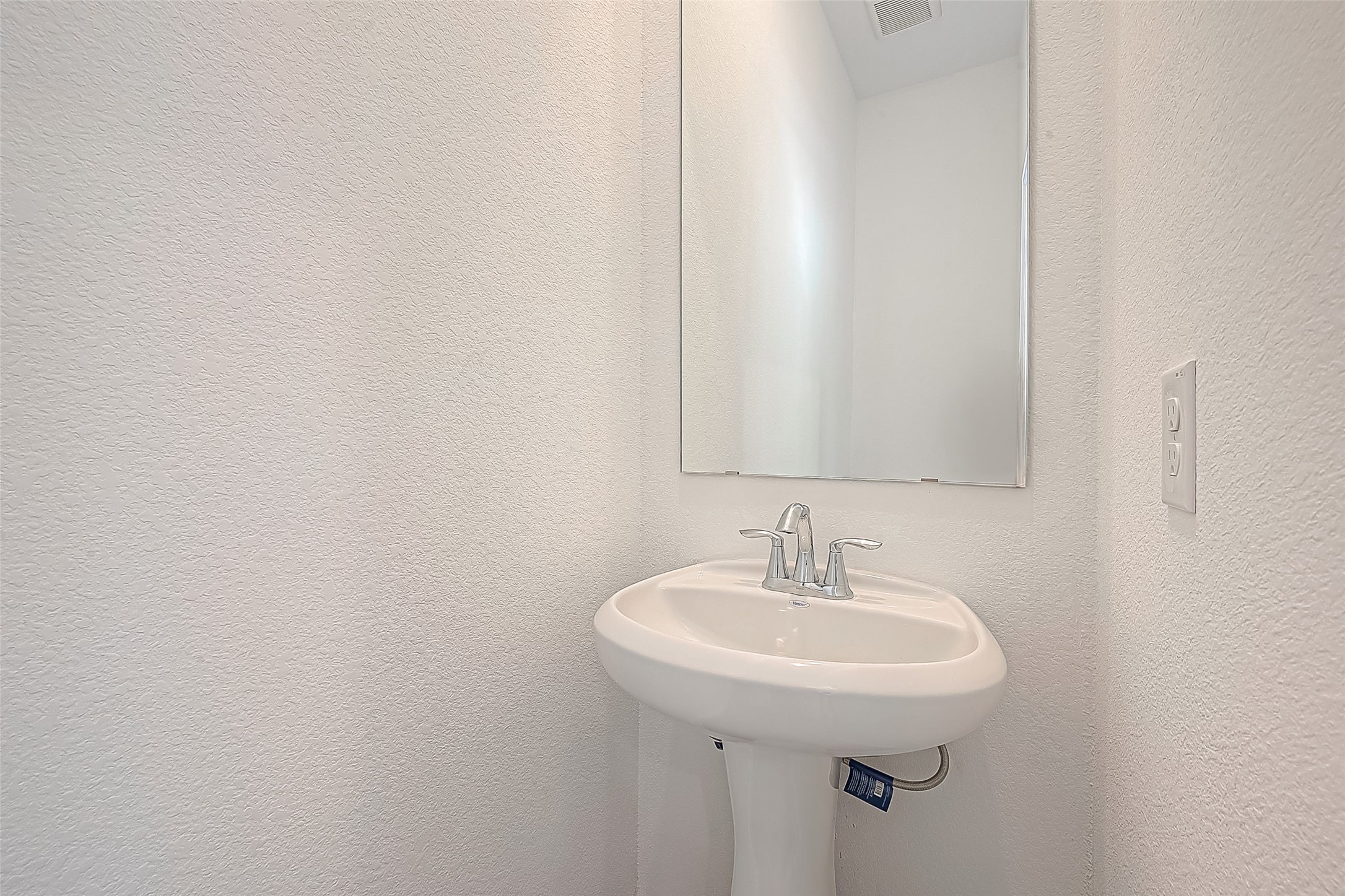 5554 Amber Brook Lane Property Photo 15