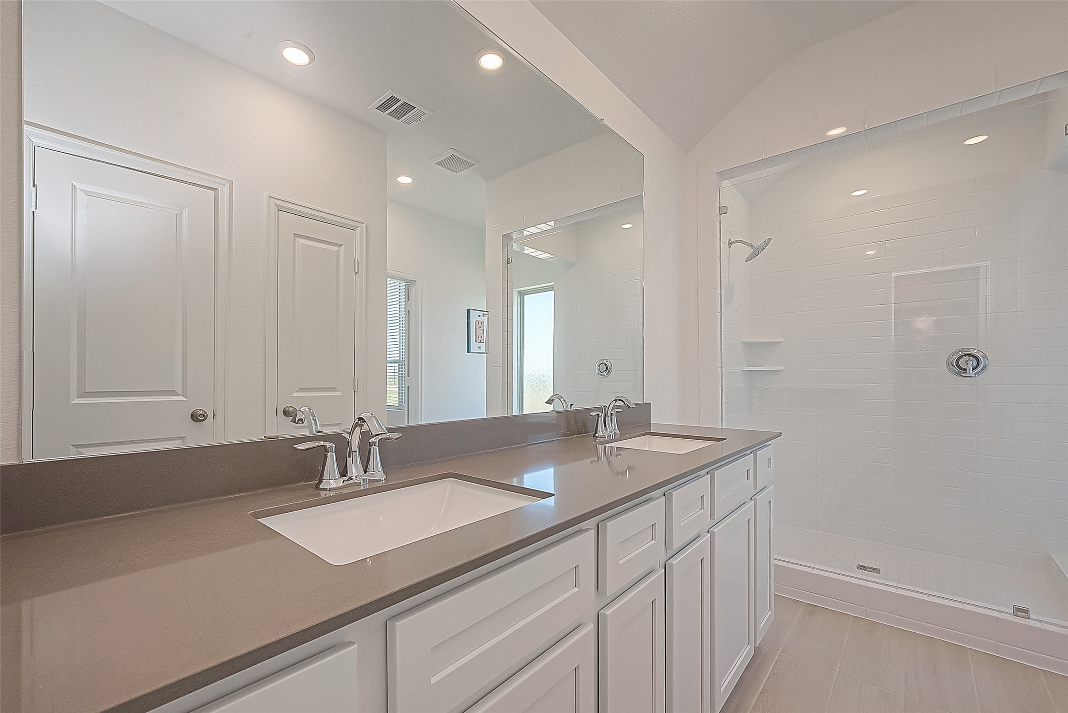 5554 Amber Brook Lane Property Photo 21
