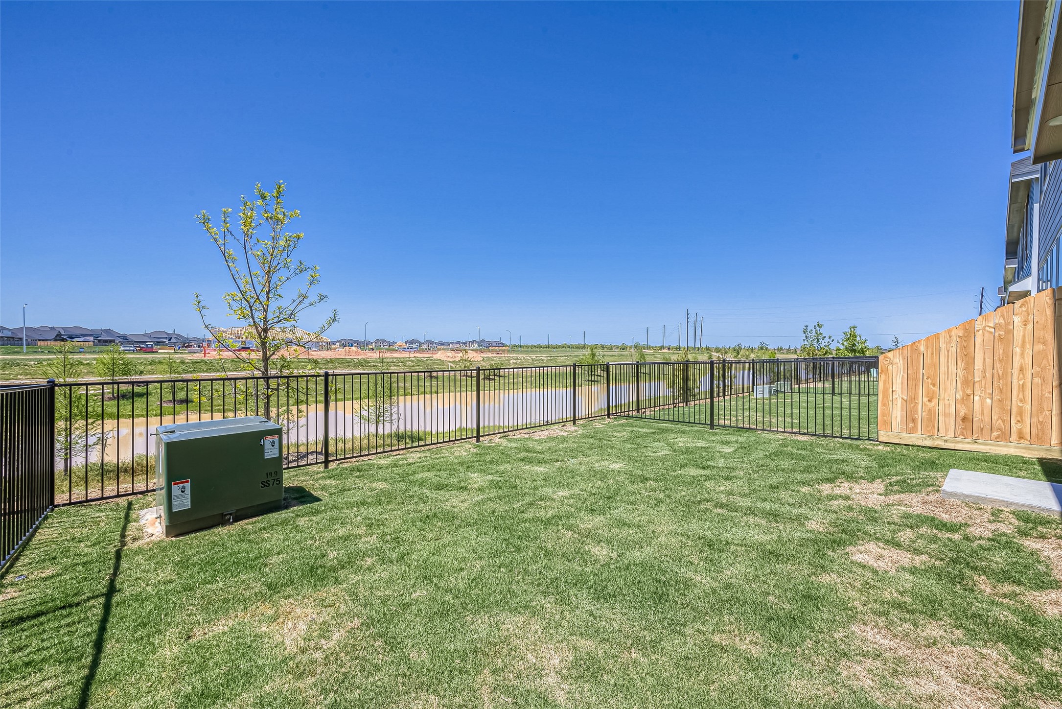 5554 Amber Brook Lane Property Photo 35