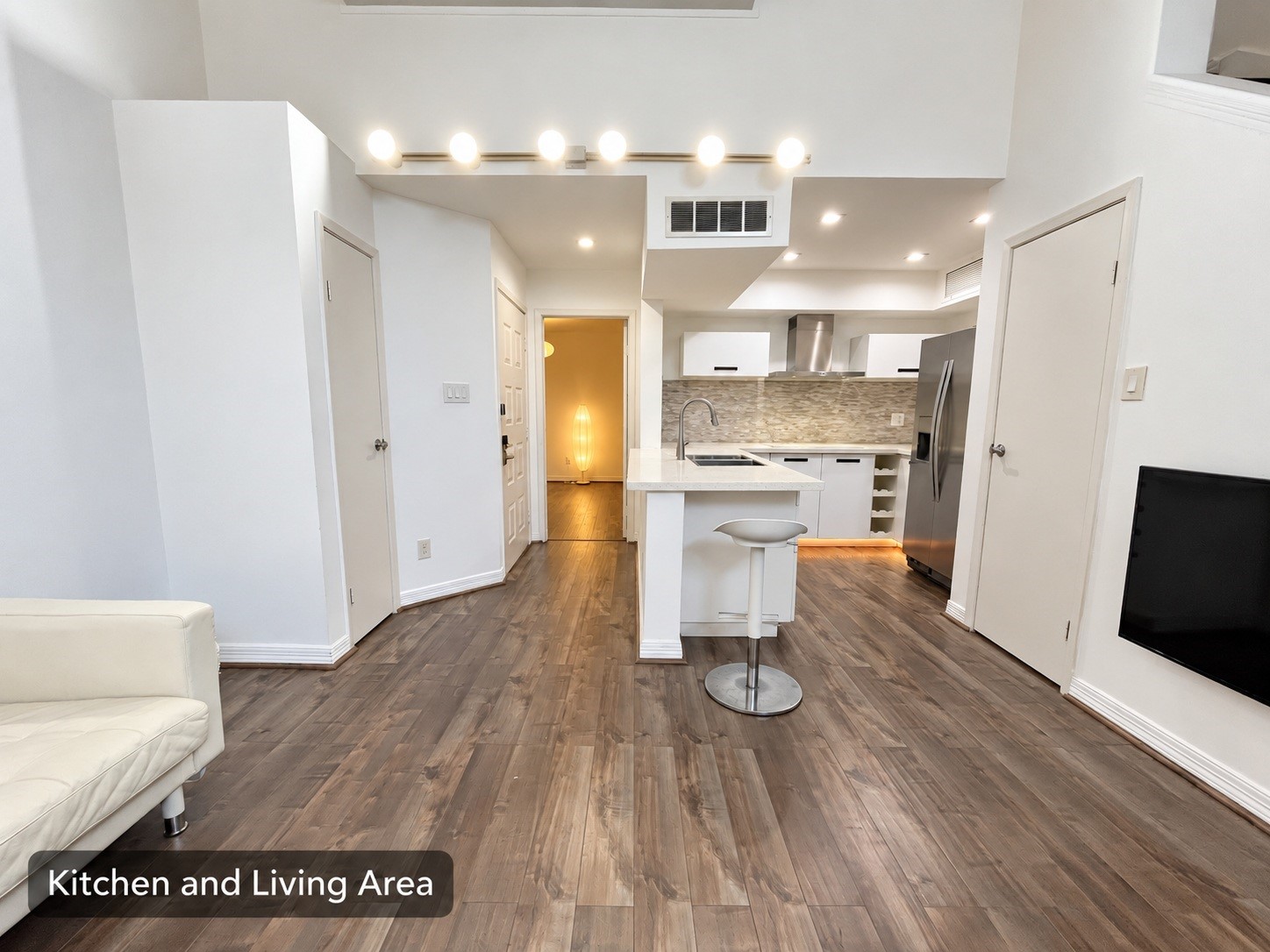 10855 Meadowglen Lane 1128 Property Photo 1
