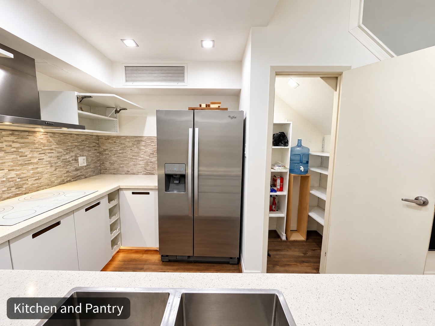 10855 Meadowglen Lane 1128 Property Photo 15