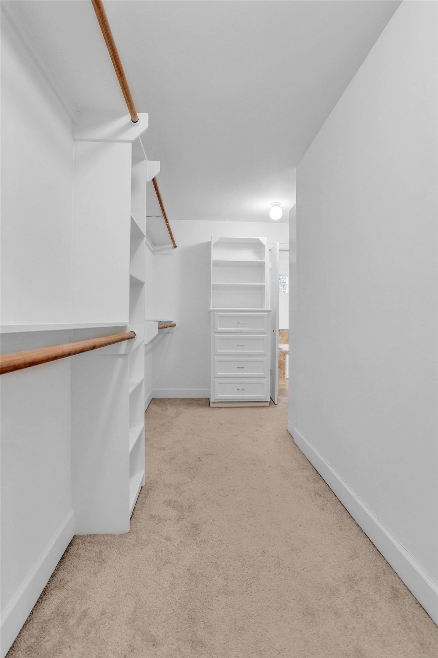 919 E 36th Street Property Photo 11