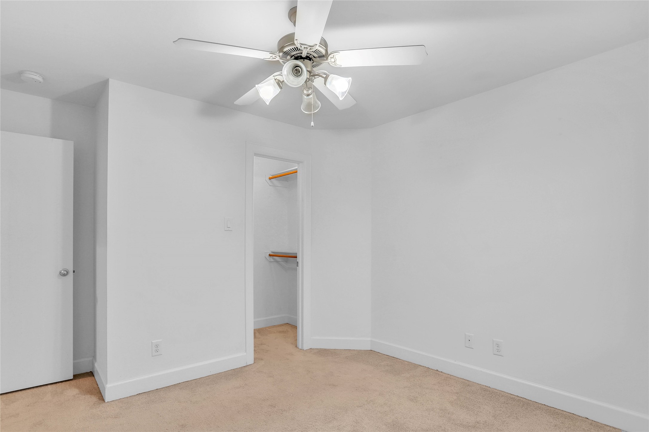 919 E 36th Street Property Photo 14