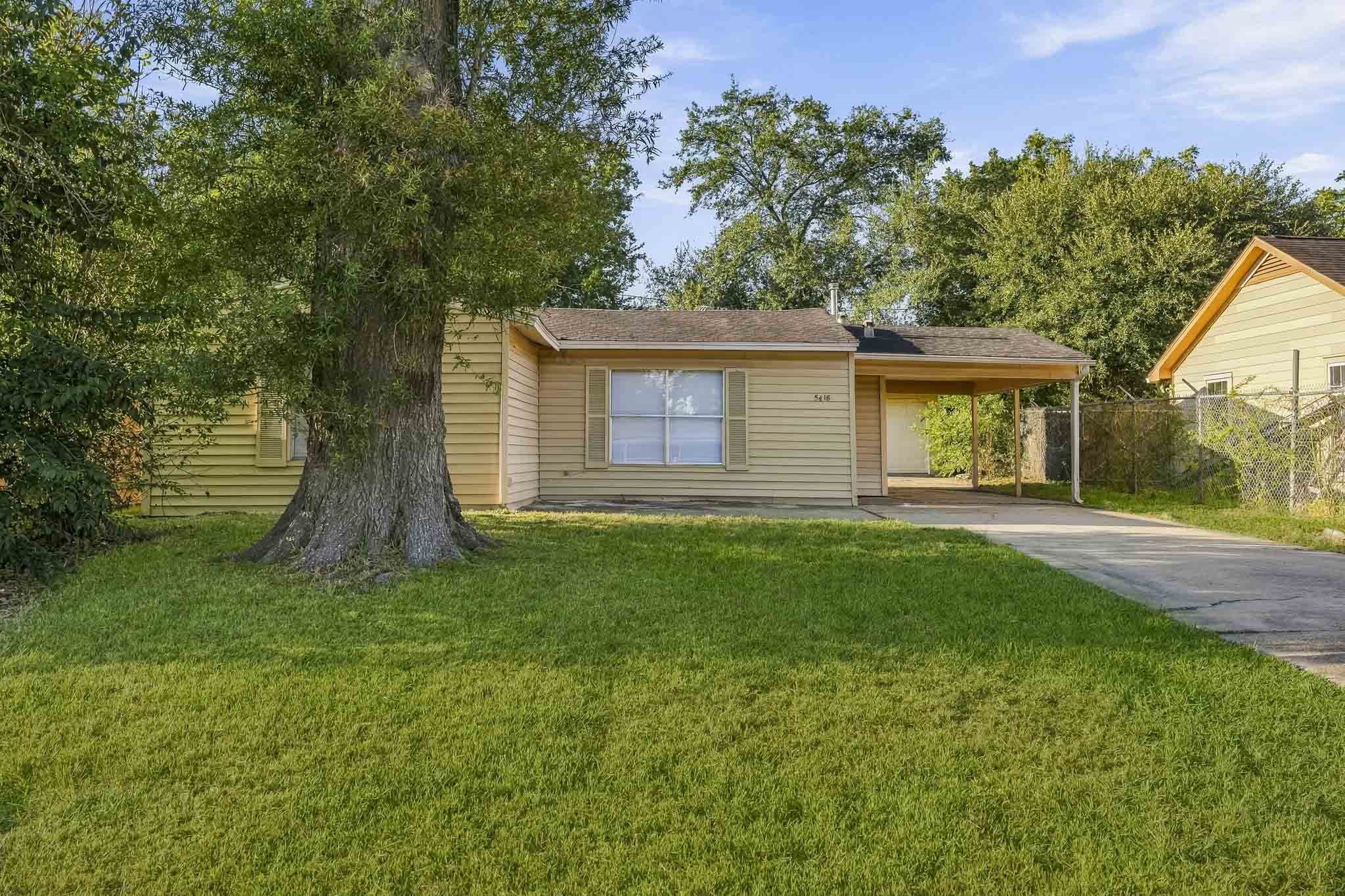 5418 Ridgeway Drive Property Photo 1