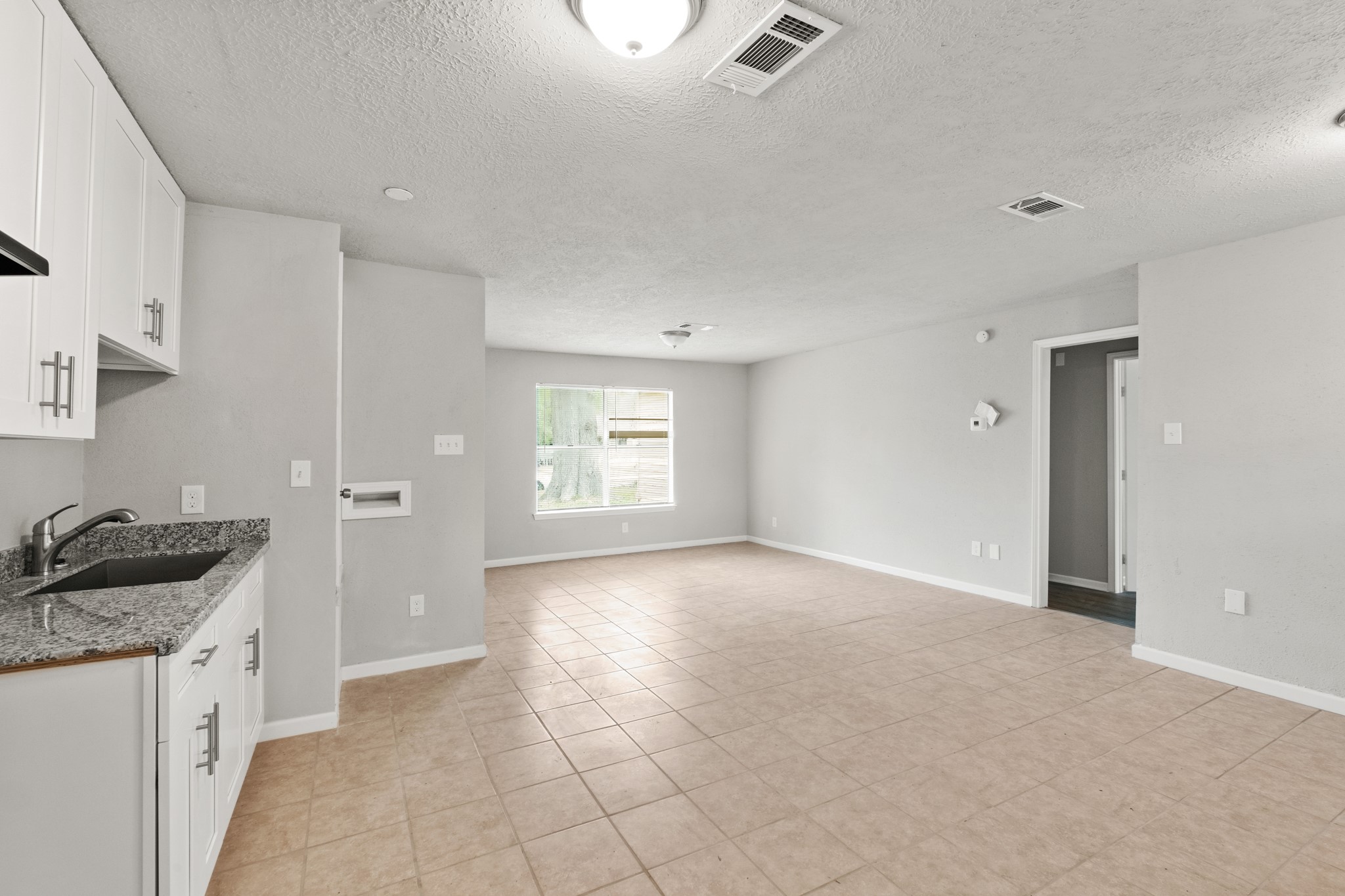 5418 Ridgeway Drive Property Photo 2