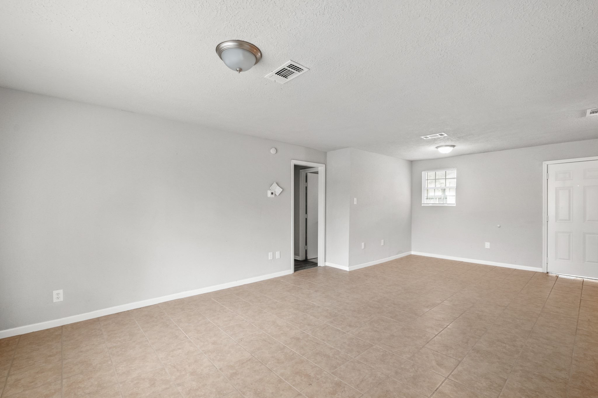 5418 Ridgeway Drive Property Photo 4