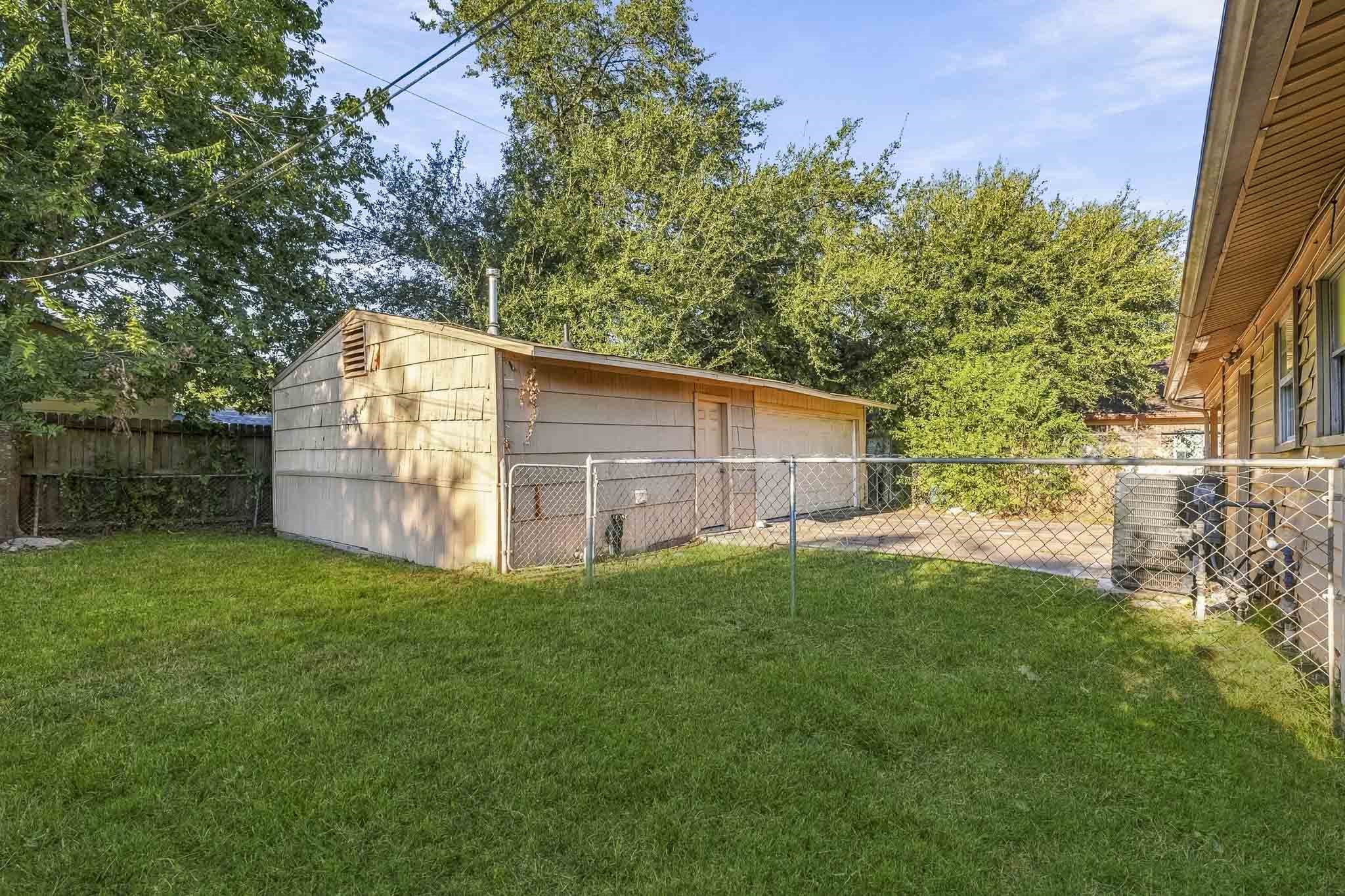 5418 Ridgeway Drive Property Photo 4