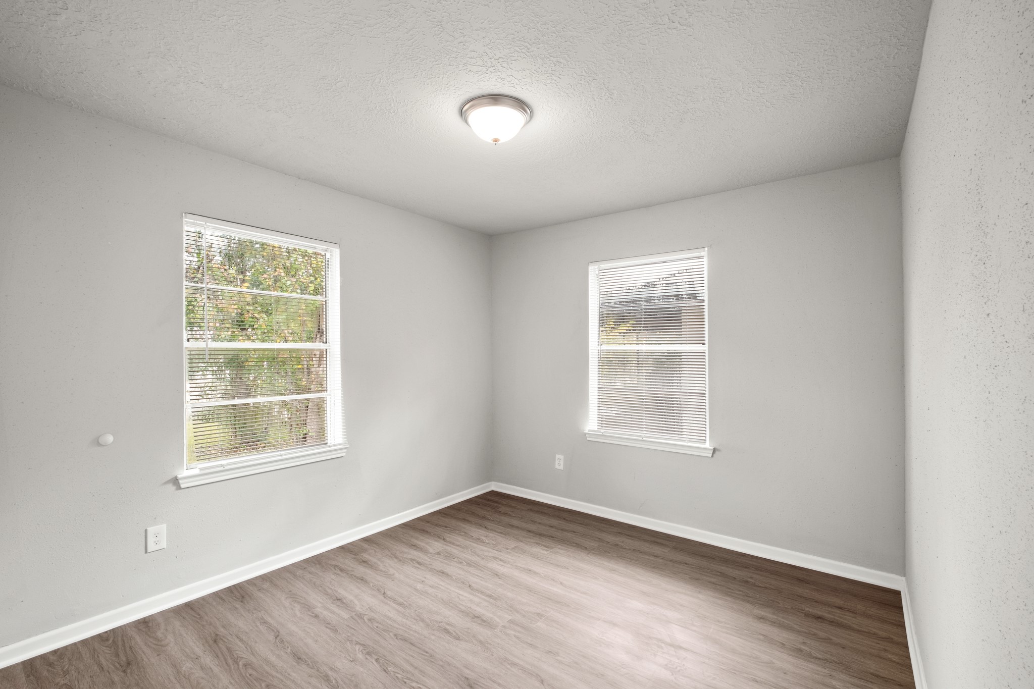 5418 Ridgeway Drive Property Photo 6