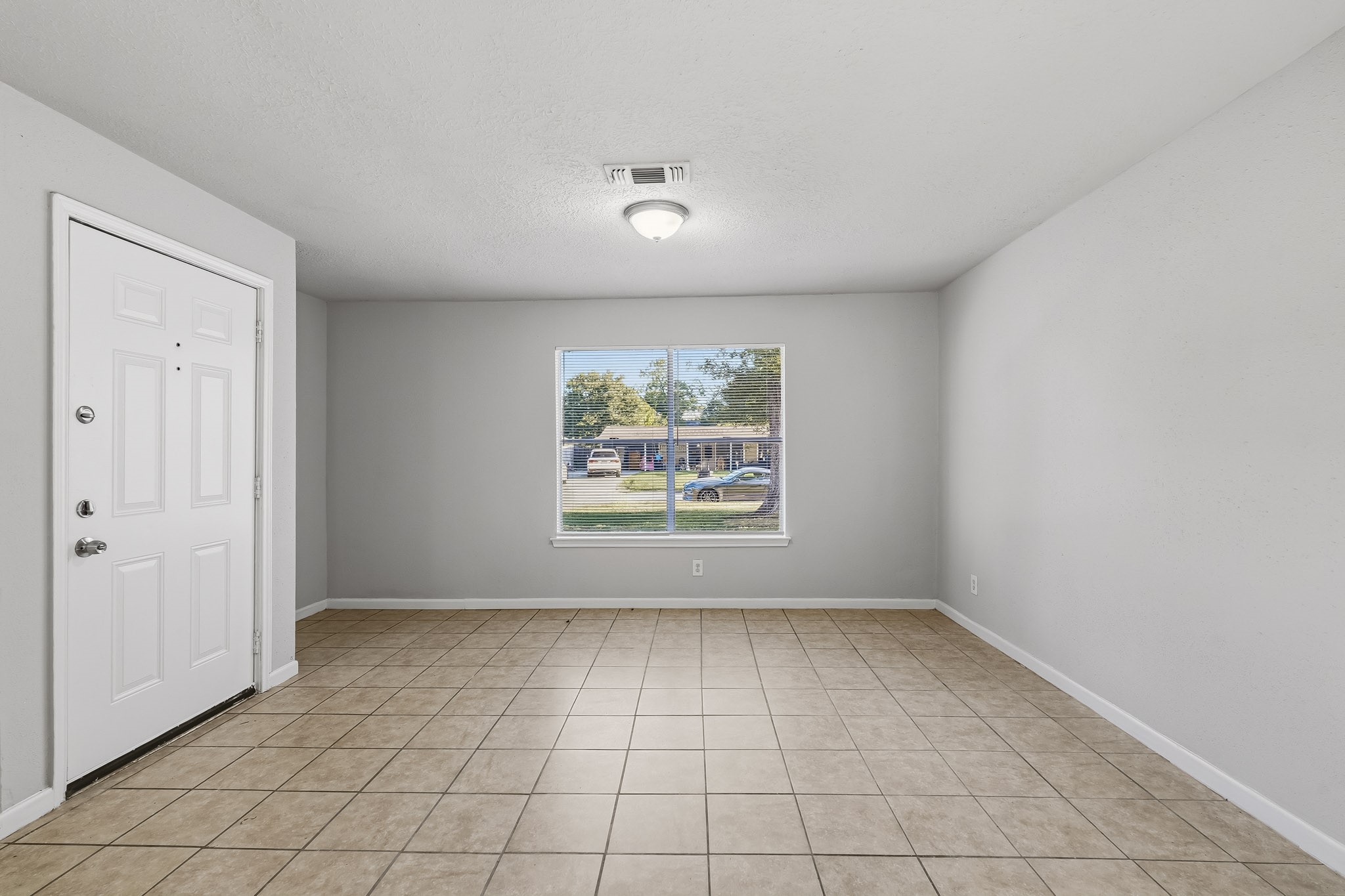 5418 Ridgeway Drive Property Photo 6