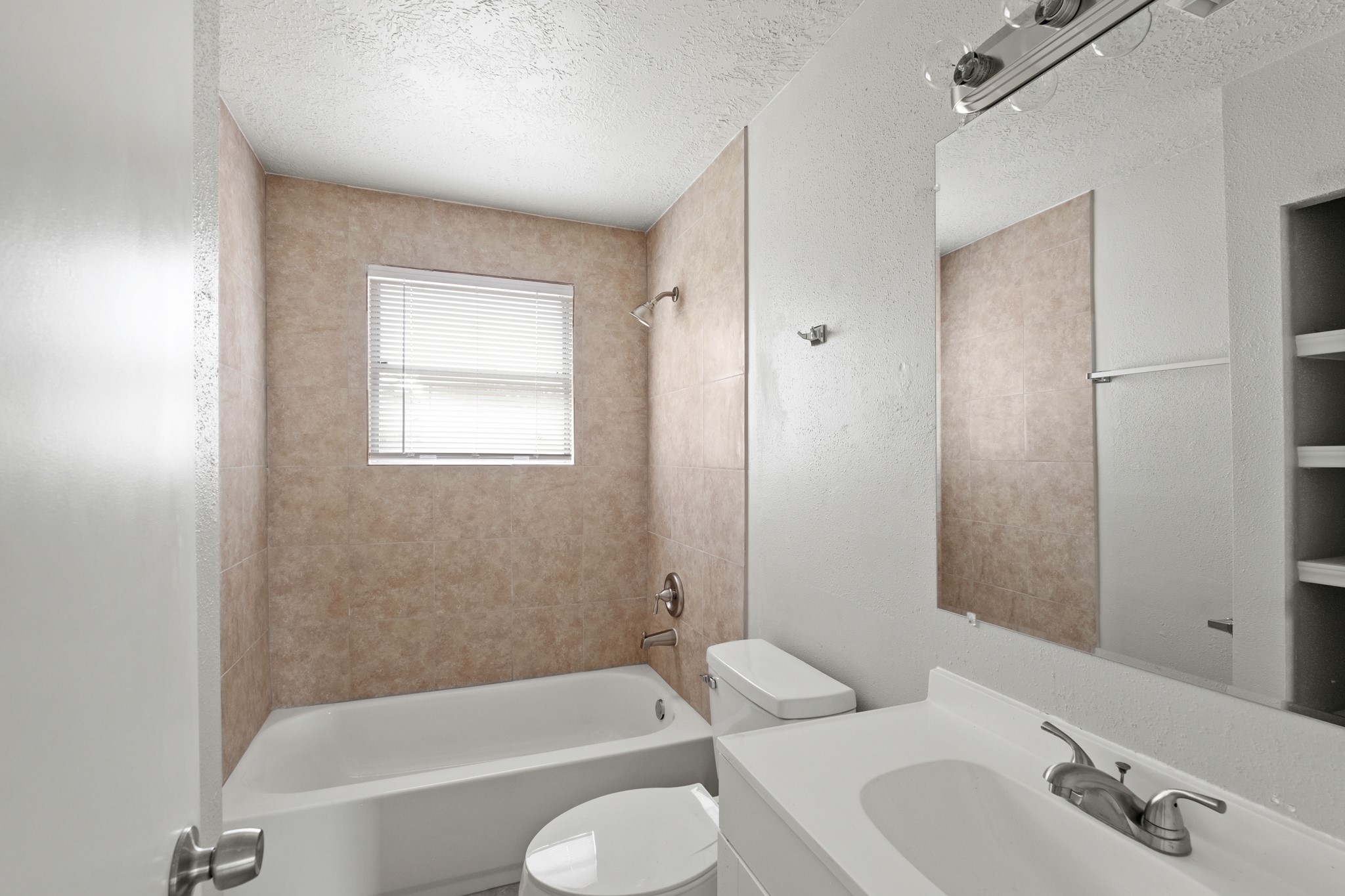 5418 Ridgeway Drive Property Photo 8