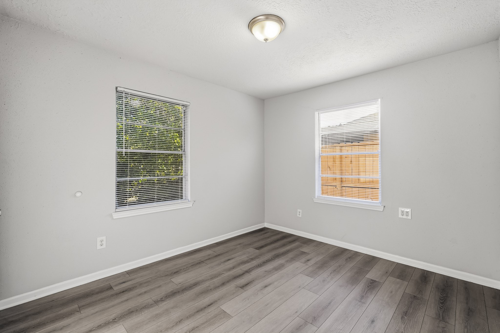 5418 Ridgeway Drive Property Photo 10