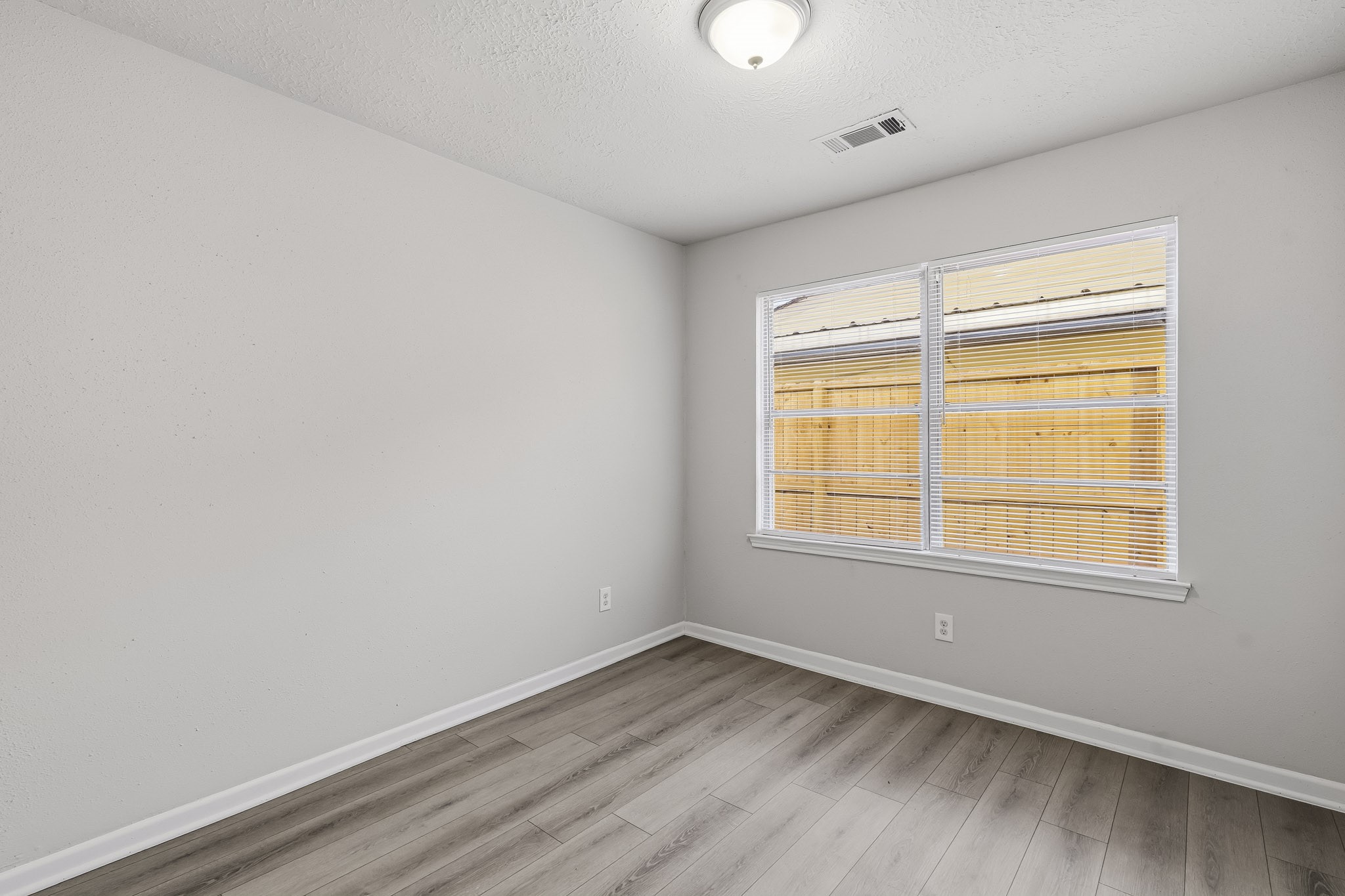 5418 Ridgeway Drive Property Photo 11