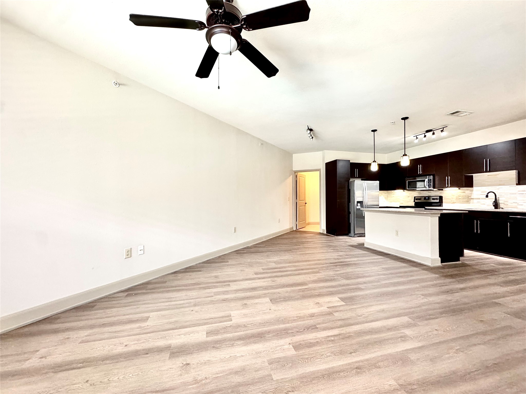 3788 Richmond Avenue 1256 Property Photo 6