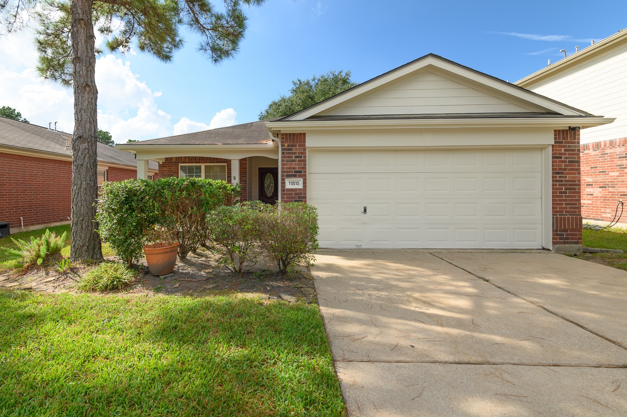 11815 S Brenton Knoll Drive Property Photo 1