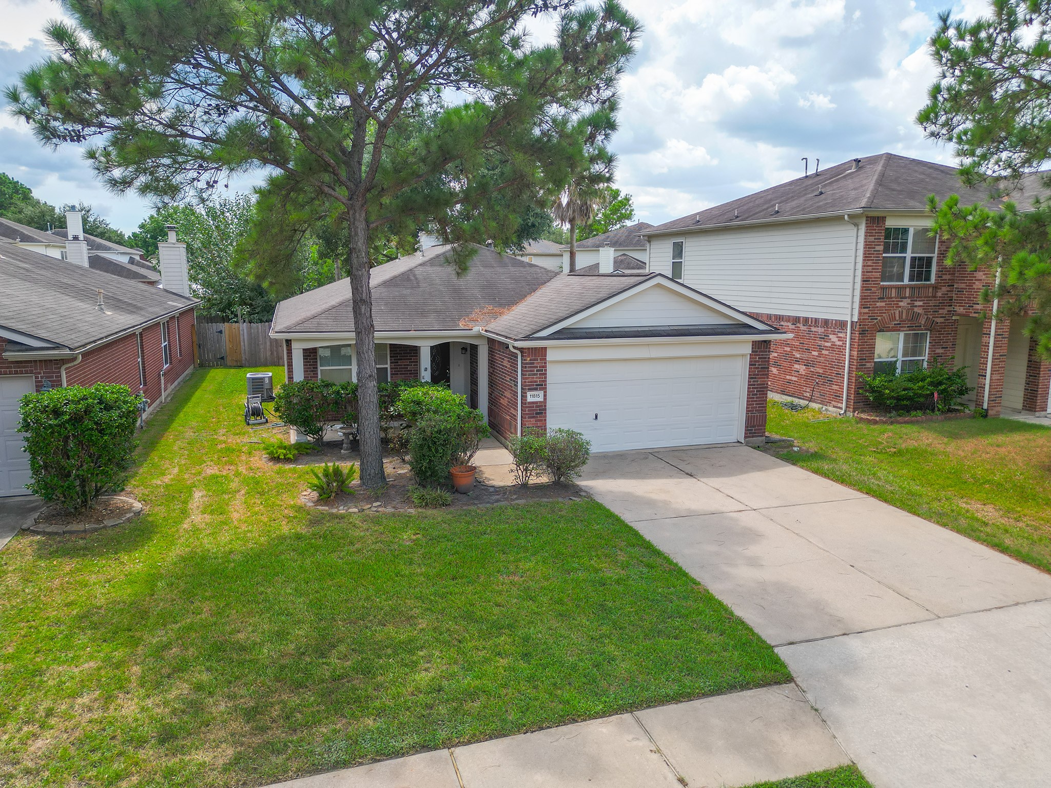 11815 S Brenton Knoll Drive Property Photo 1