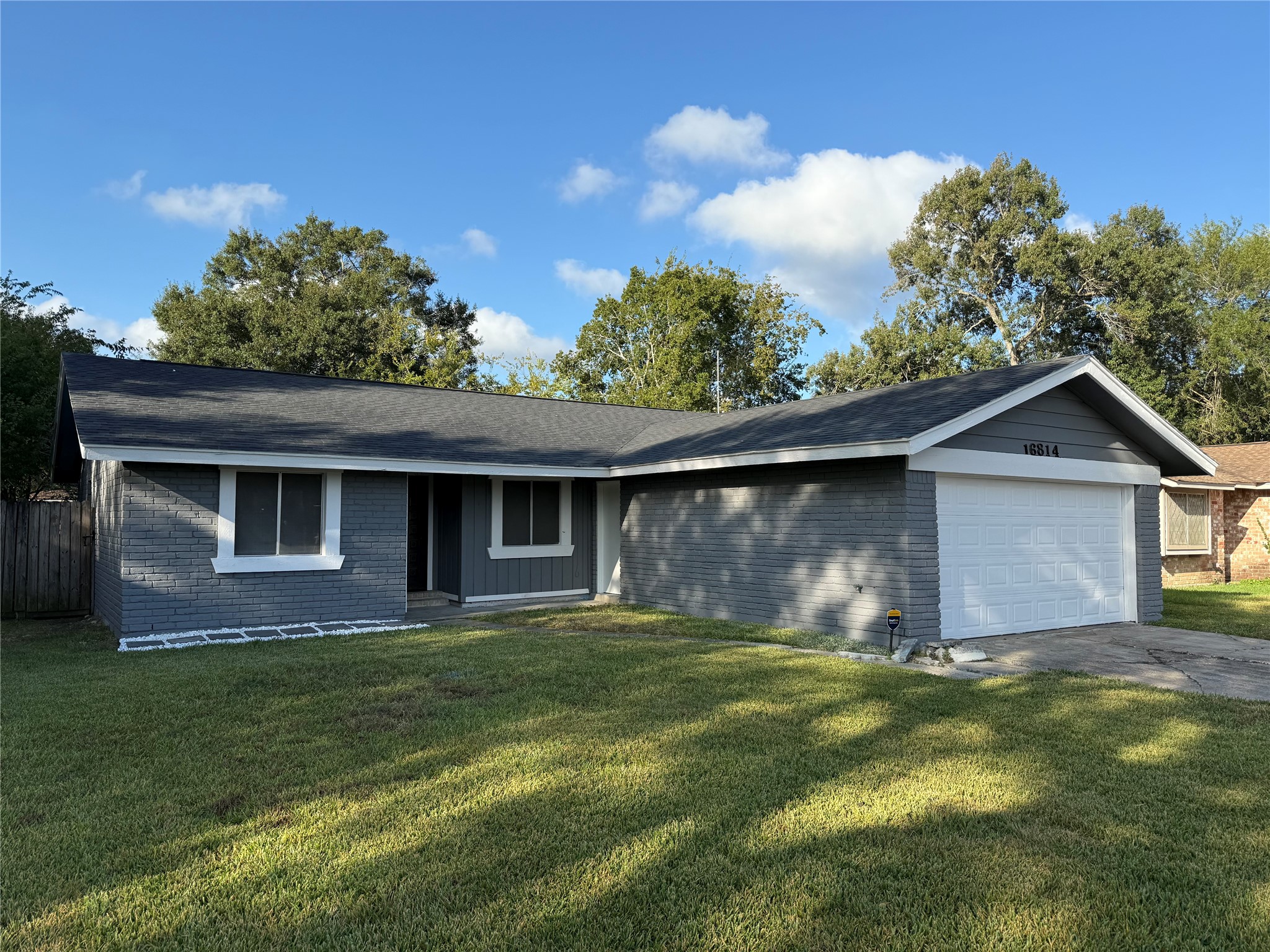 16814 Barcelona Drive Property Photo 2