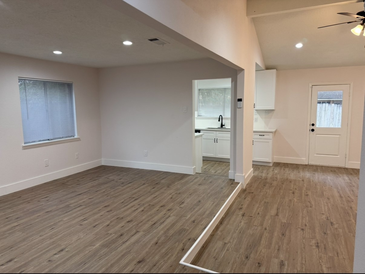 16814 Barcelona Drive Property Photo 12