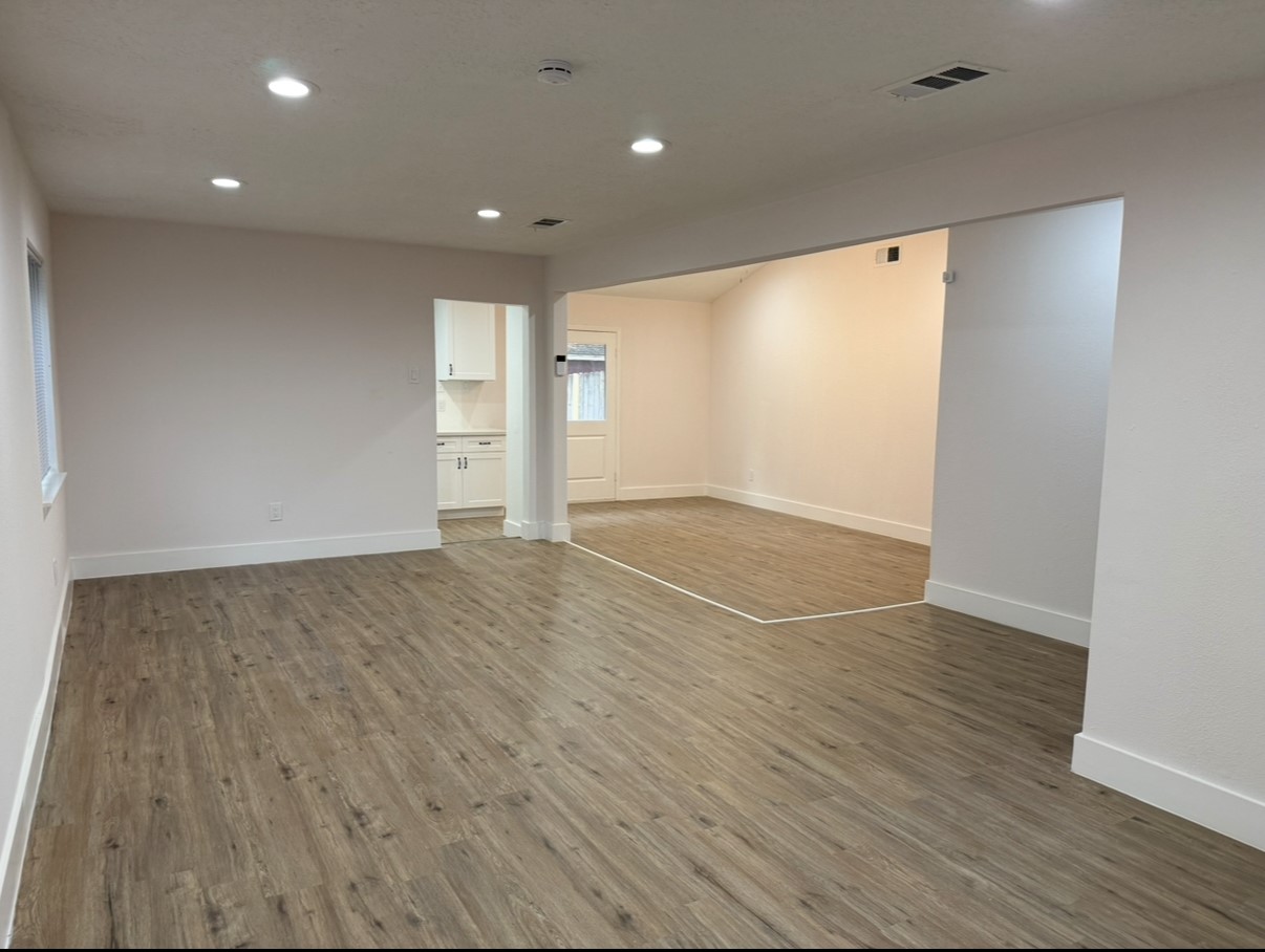 16814 Barcelona Drive Property Photo 13