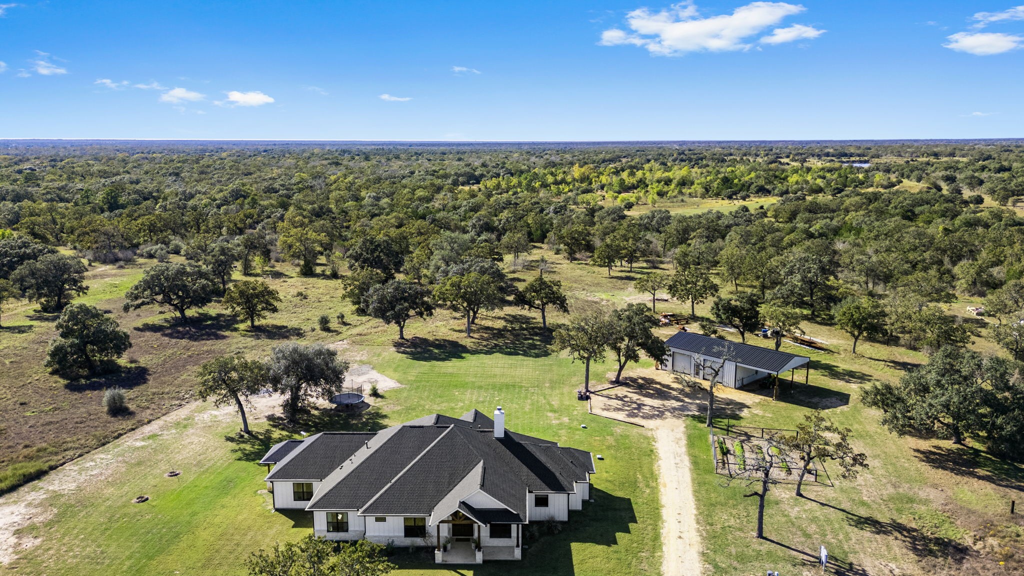 1565 Smith Rau Road Property Photo 2