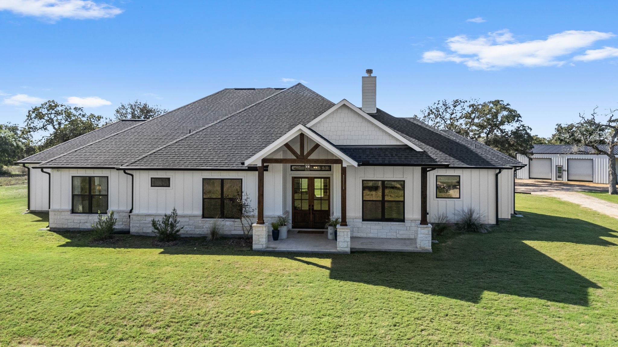 1565 Smith Rau Road Property Photo 4