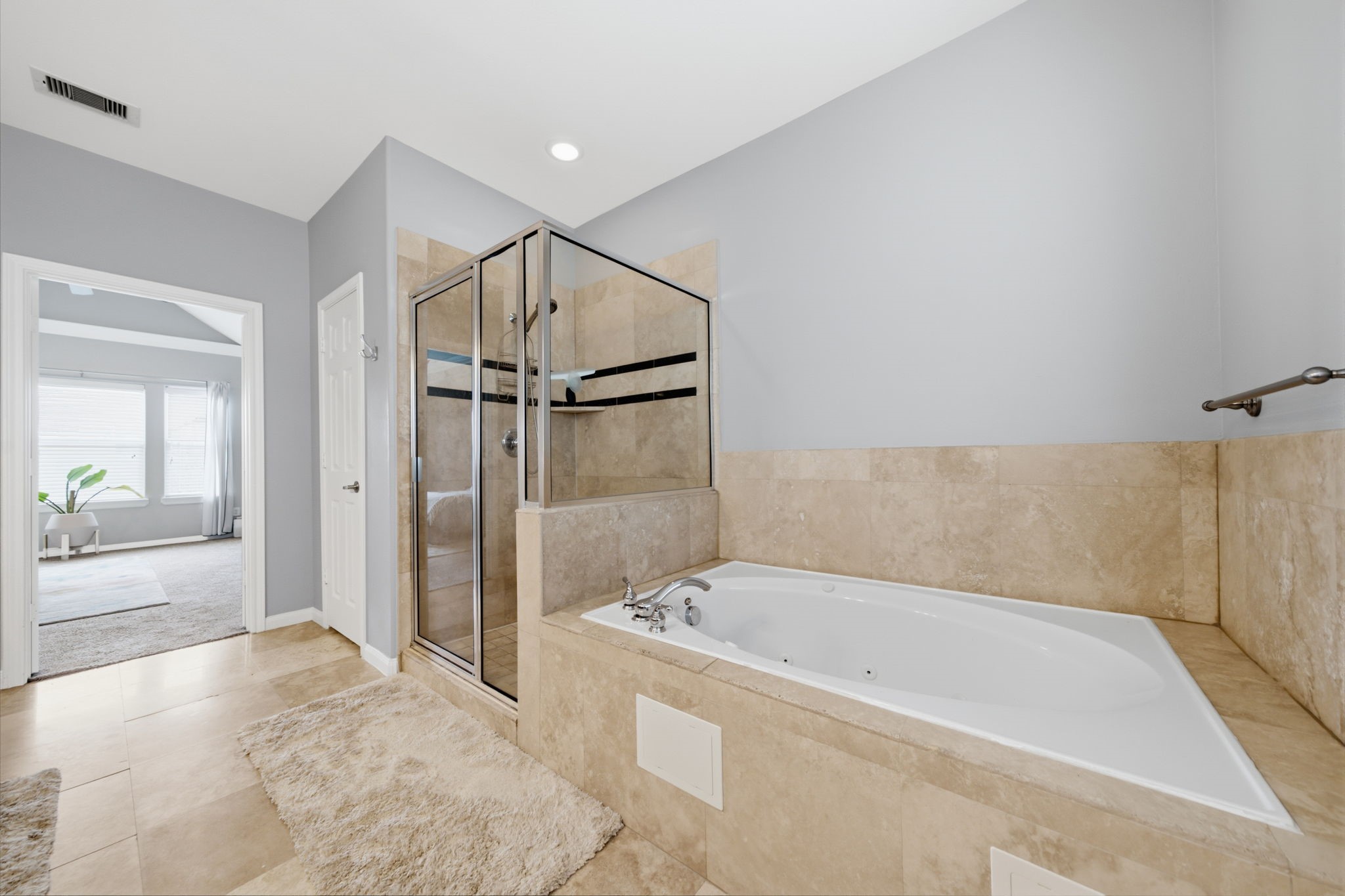 1147 W 24th Street B Property Photo 20