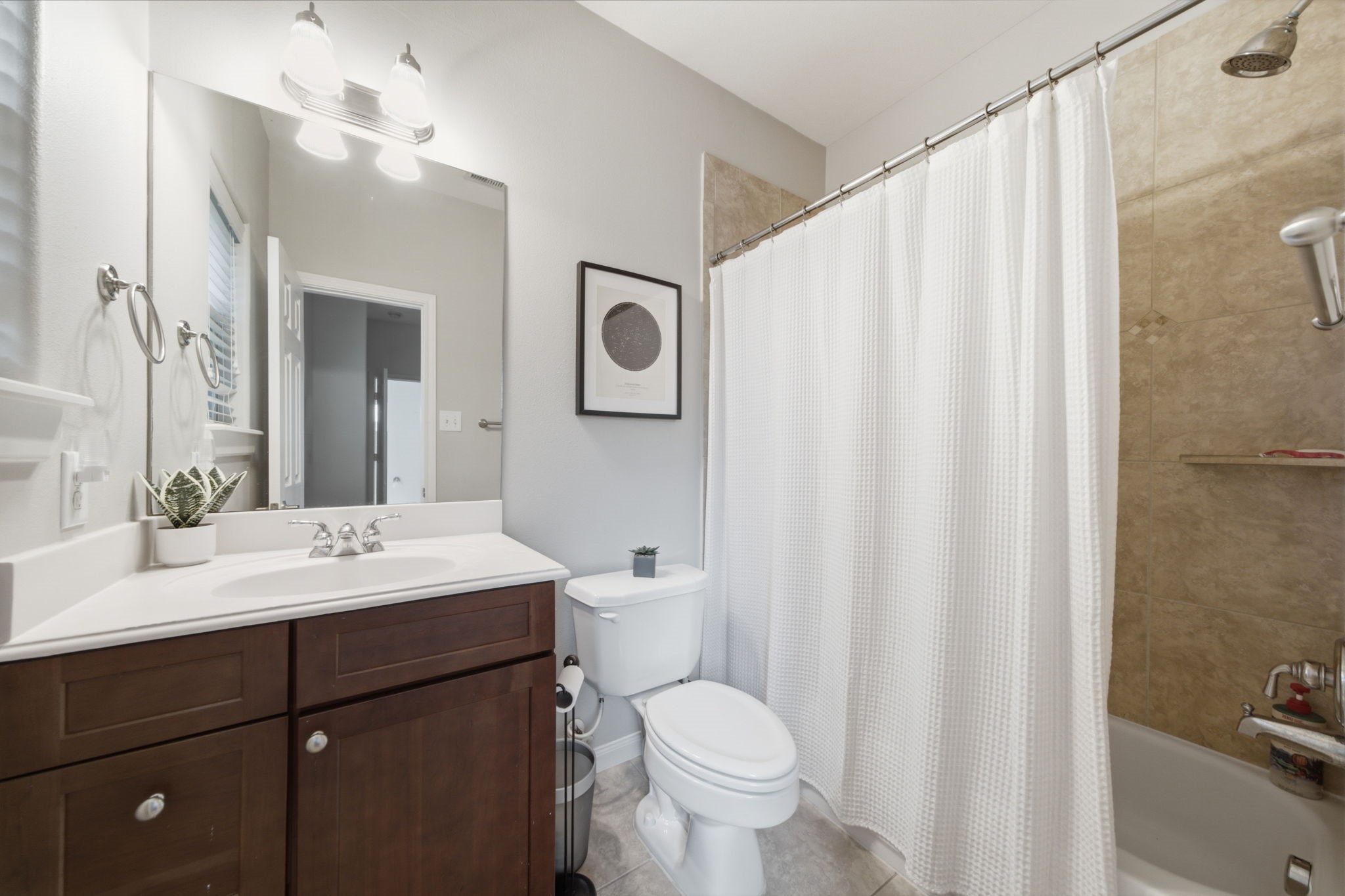1147 W 24th Street B Property Photo 21