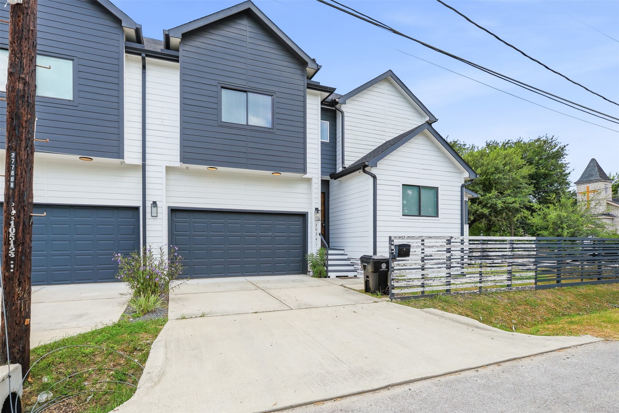 3034 Wayne Street A-b Property Photo 2